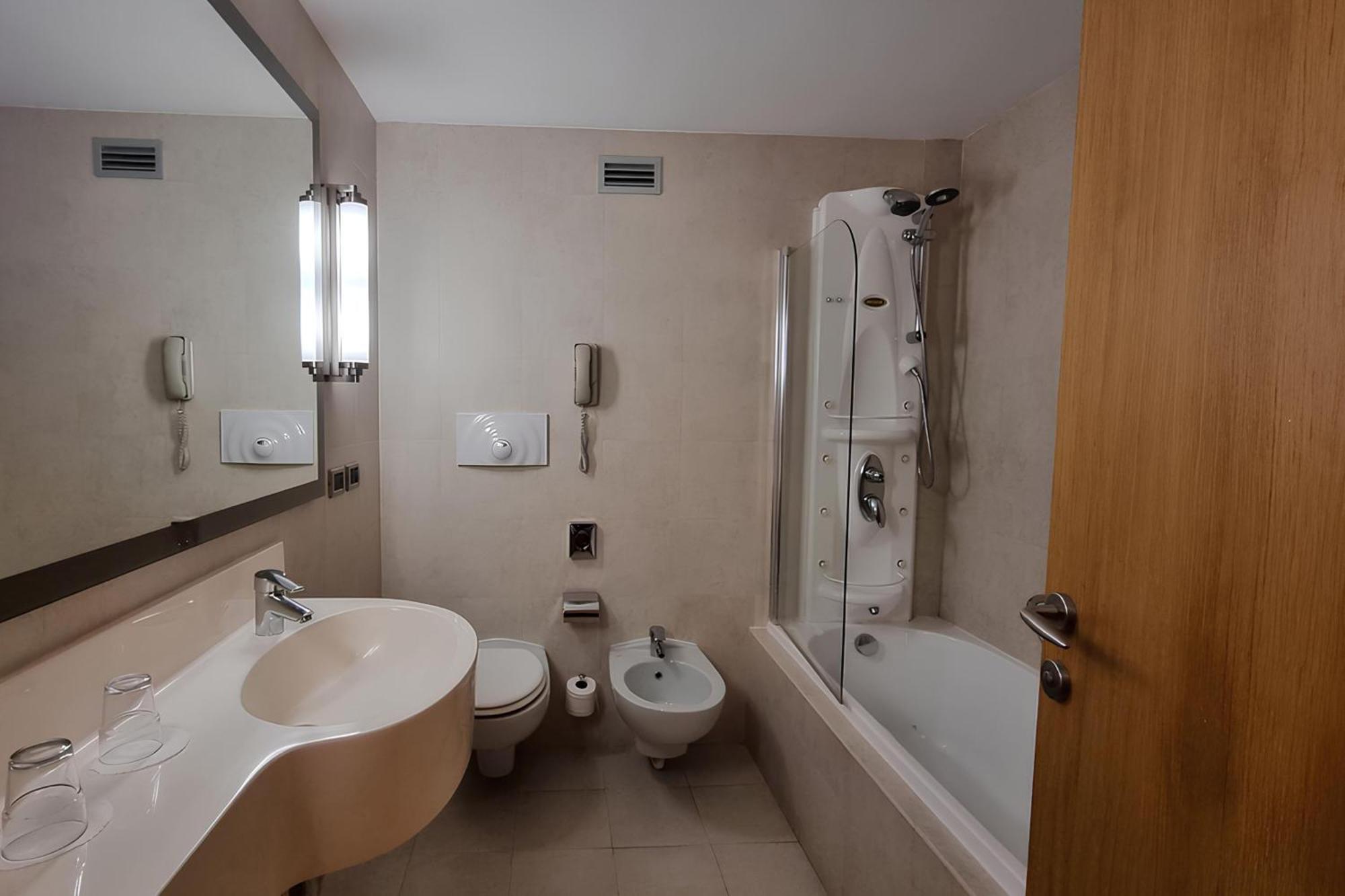 Superior King Room with Balcony