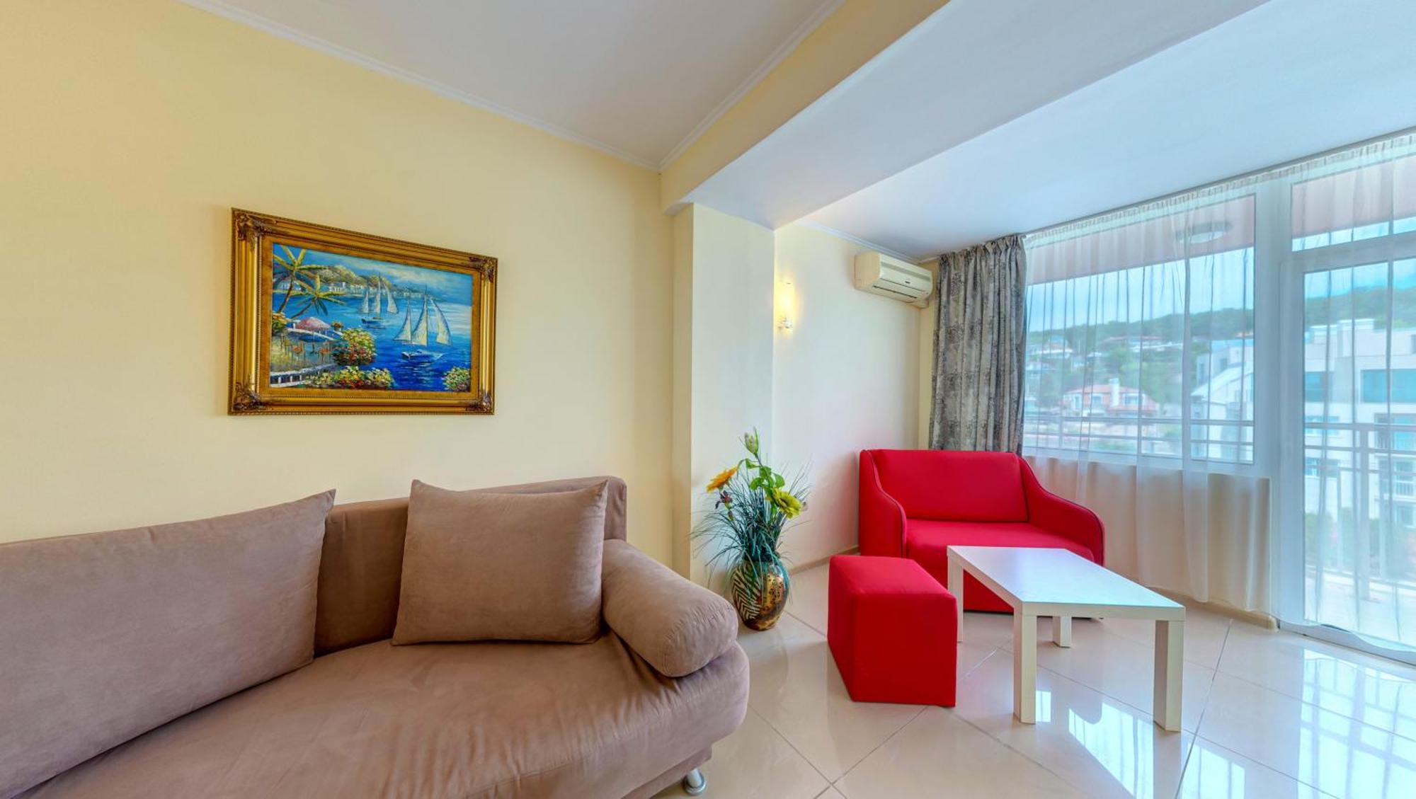 One-Bedroom Apartment