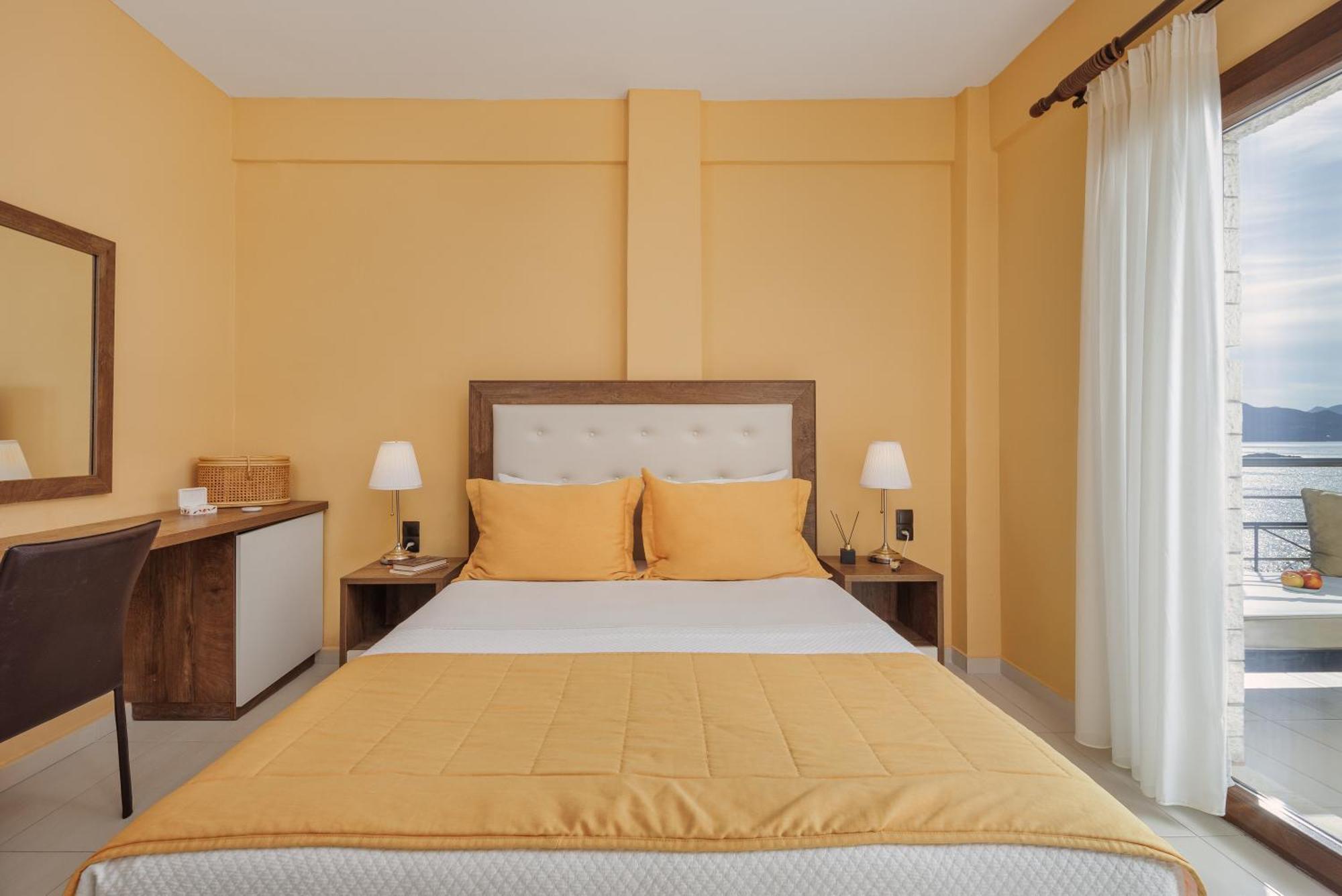 Deluxe Room Balcony Sea View