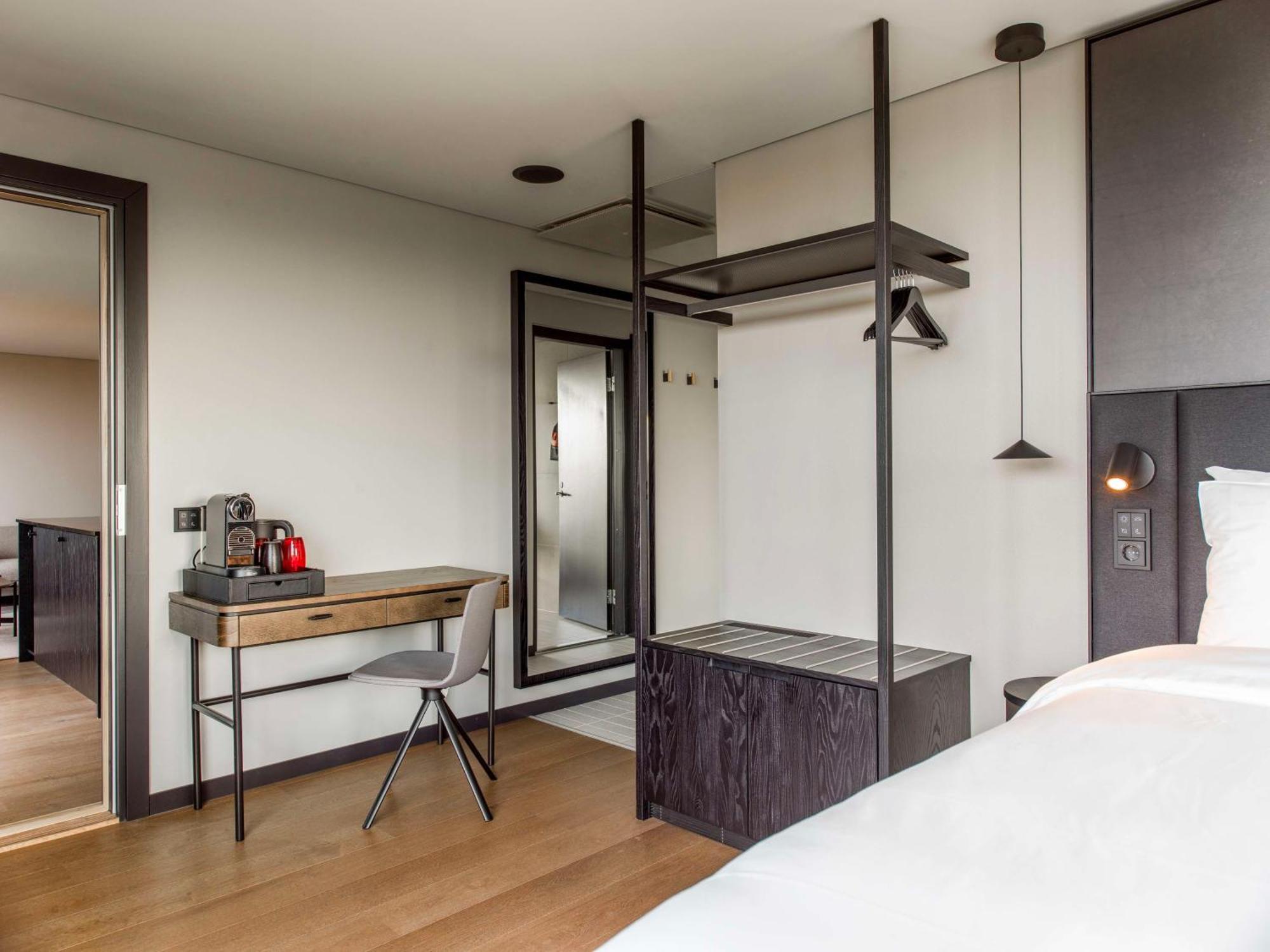 One-Bedroom Suite