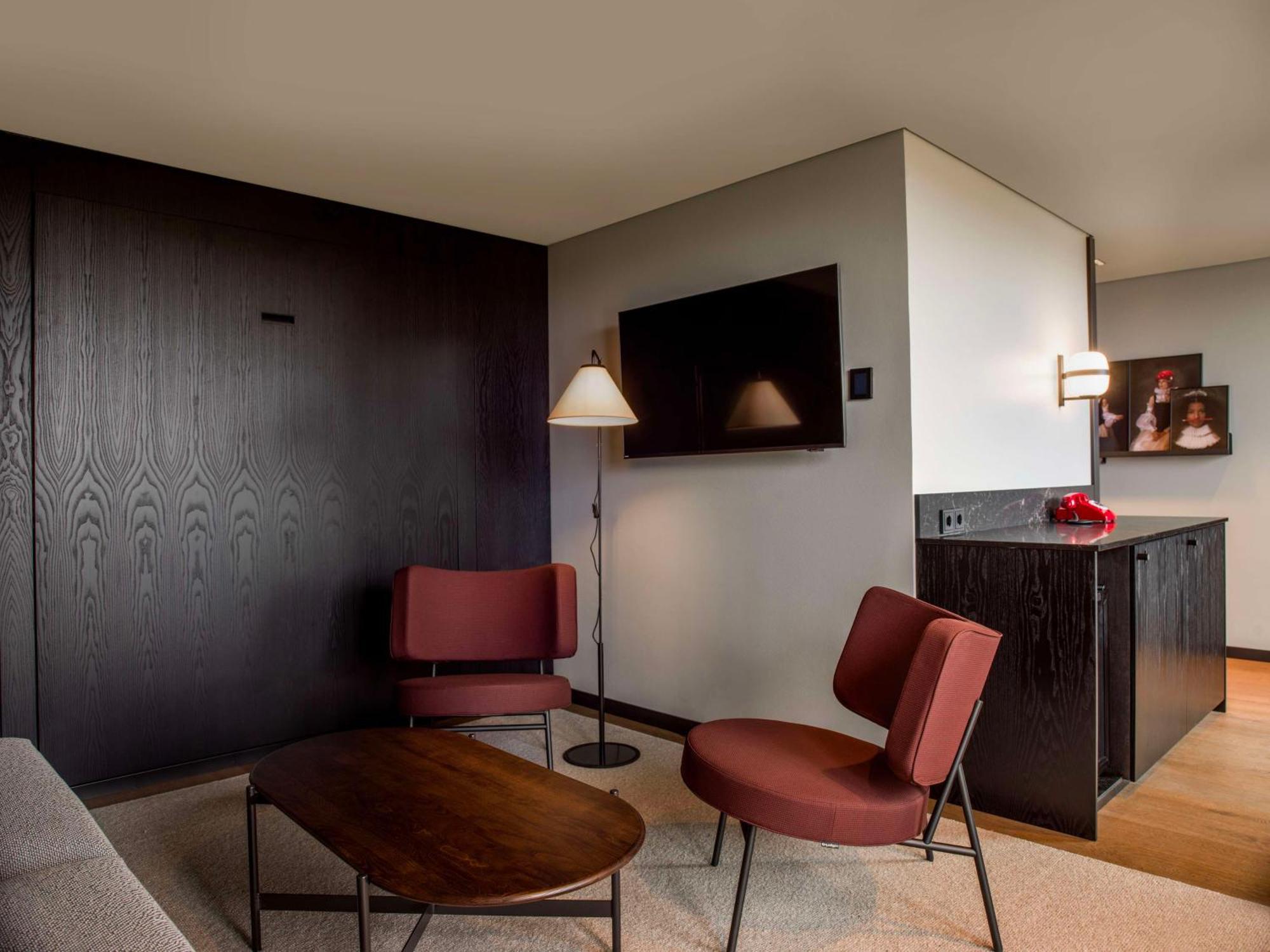 One-Bedroom Suite