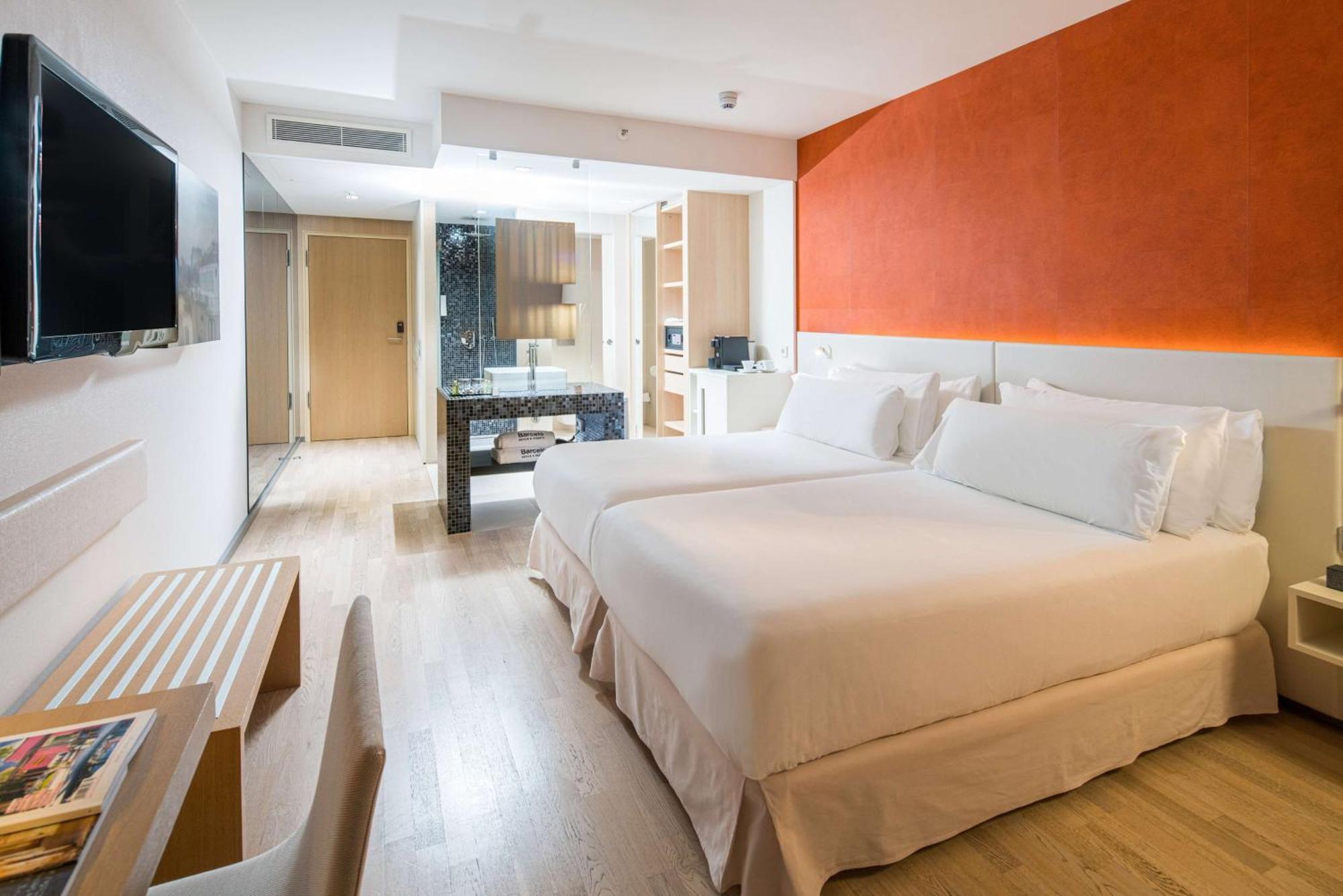 Superior Room,1543175110:JPEG