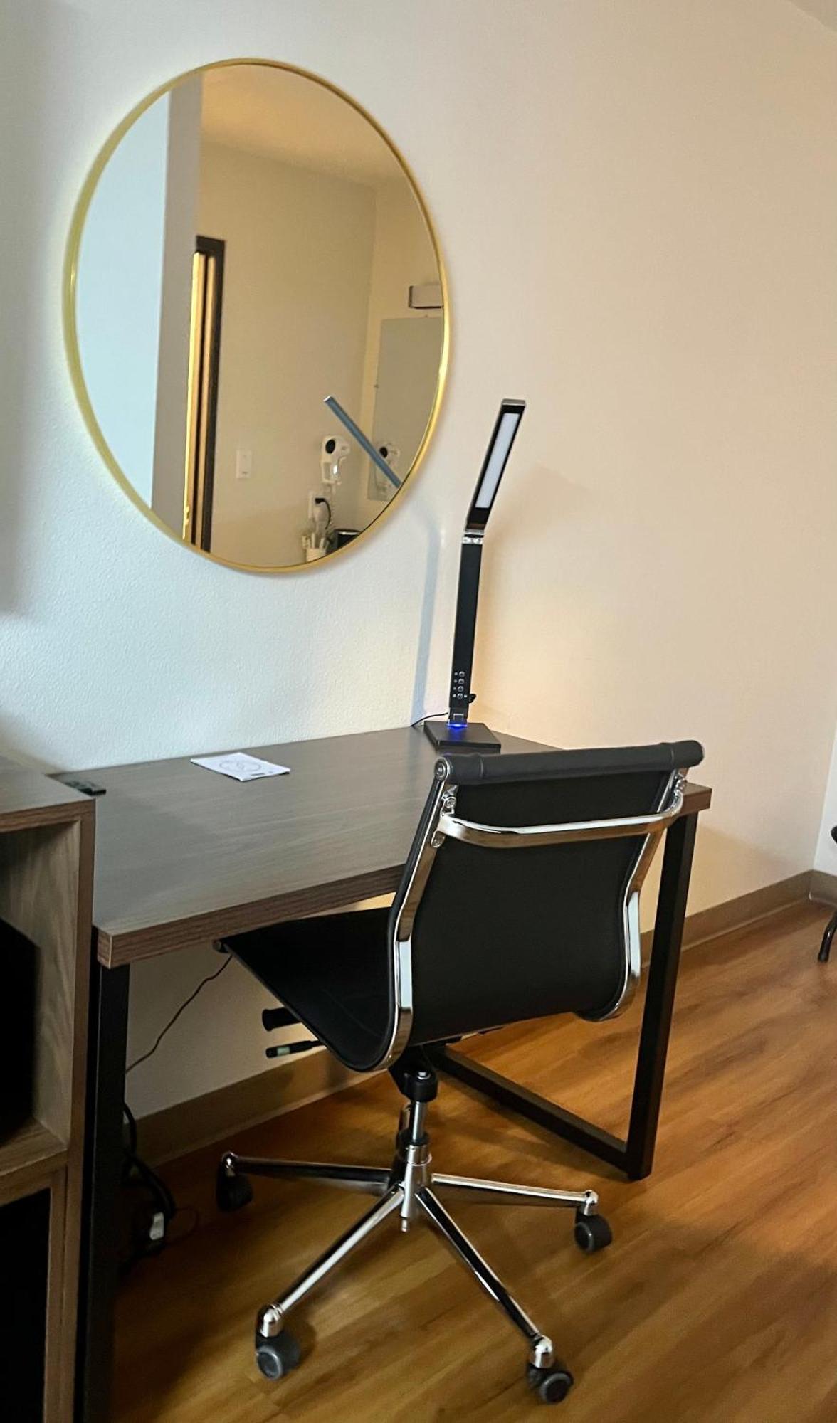 King Room - Mobility Access/Non-Smoking