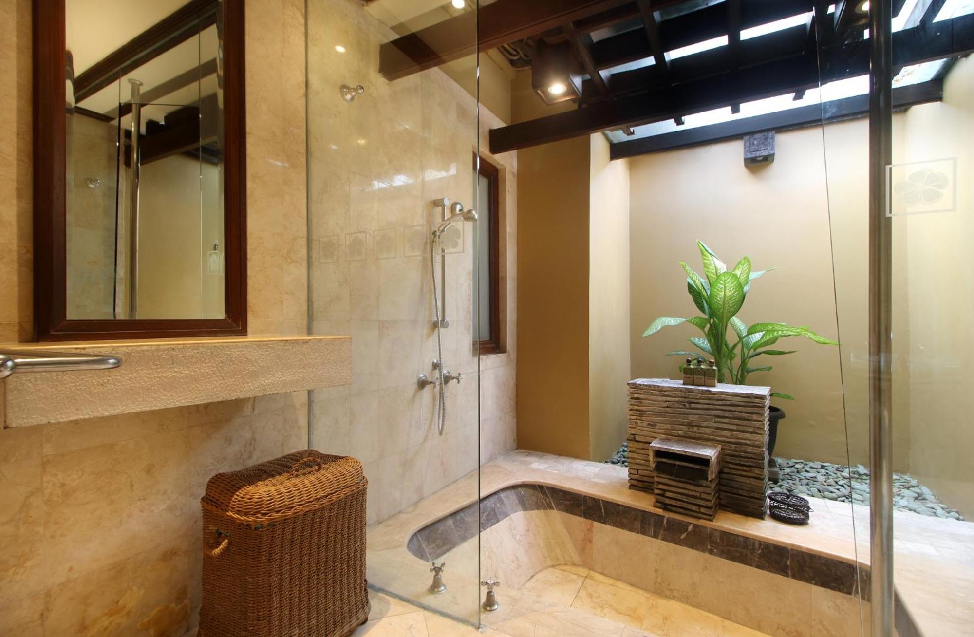 Alam Villa Lounge Access