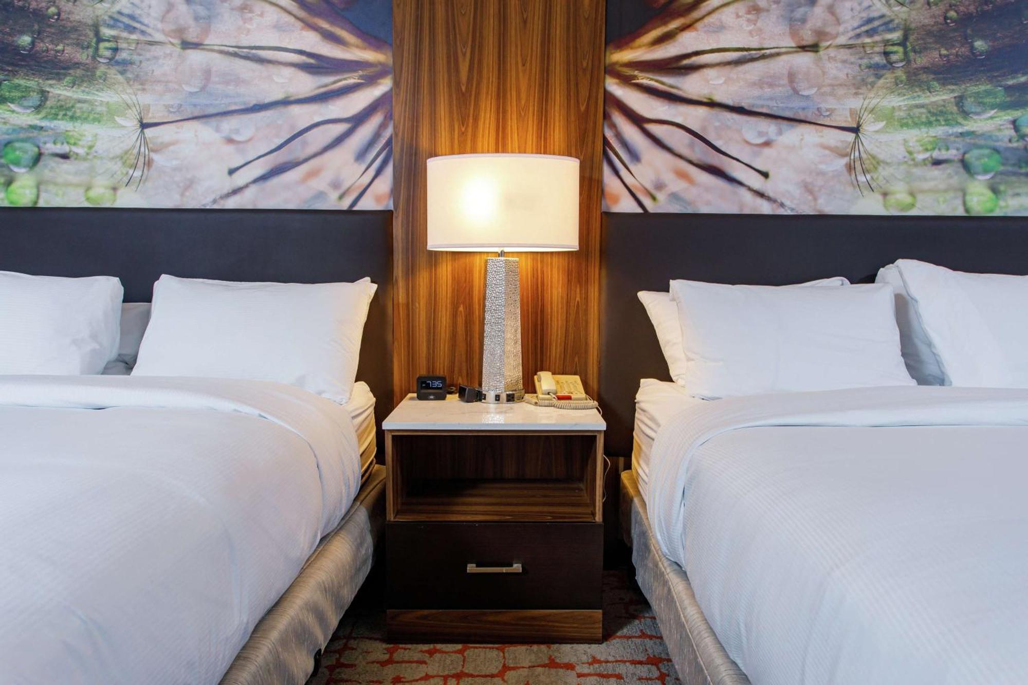 Queen Room with Two Queen Beds,1591494931:JPEG