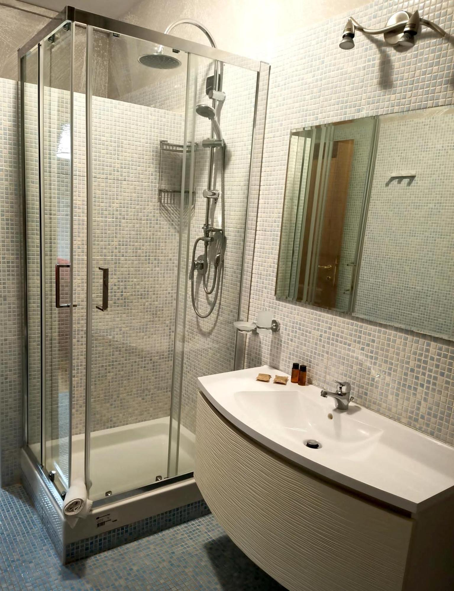 Superior One-Bedroom Apartment Annex