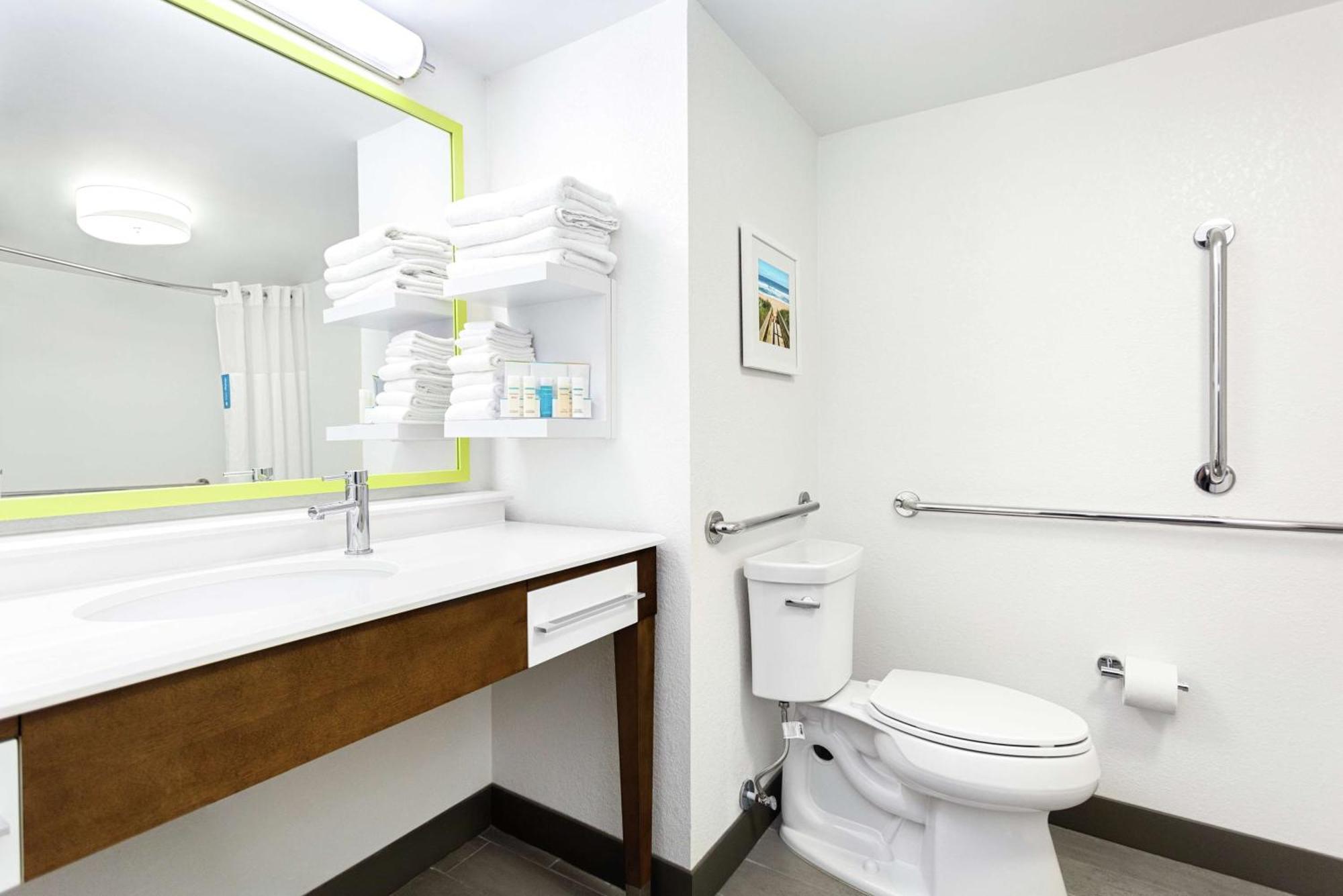 Queen Room Two Queen Beds Mobility Access or Non-Smoking