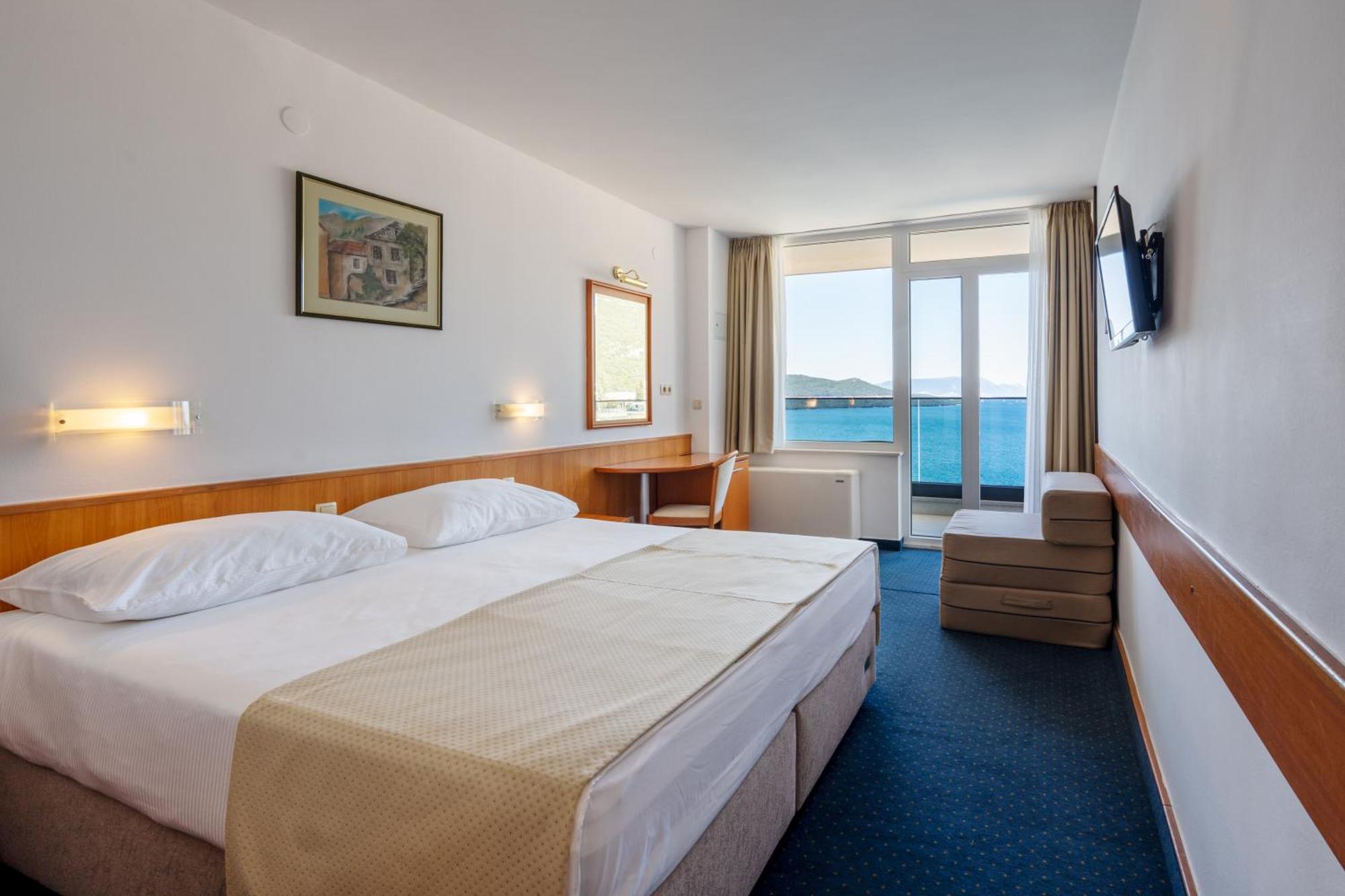 Standard Double or Twin Room Sea View