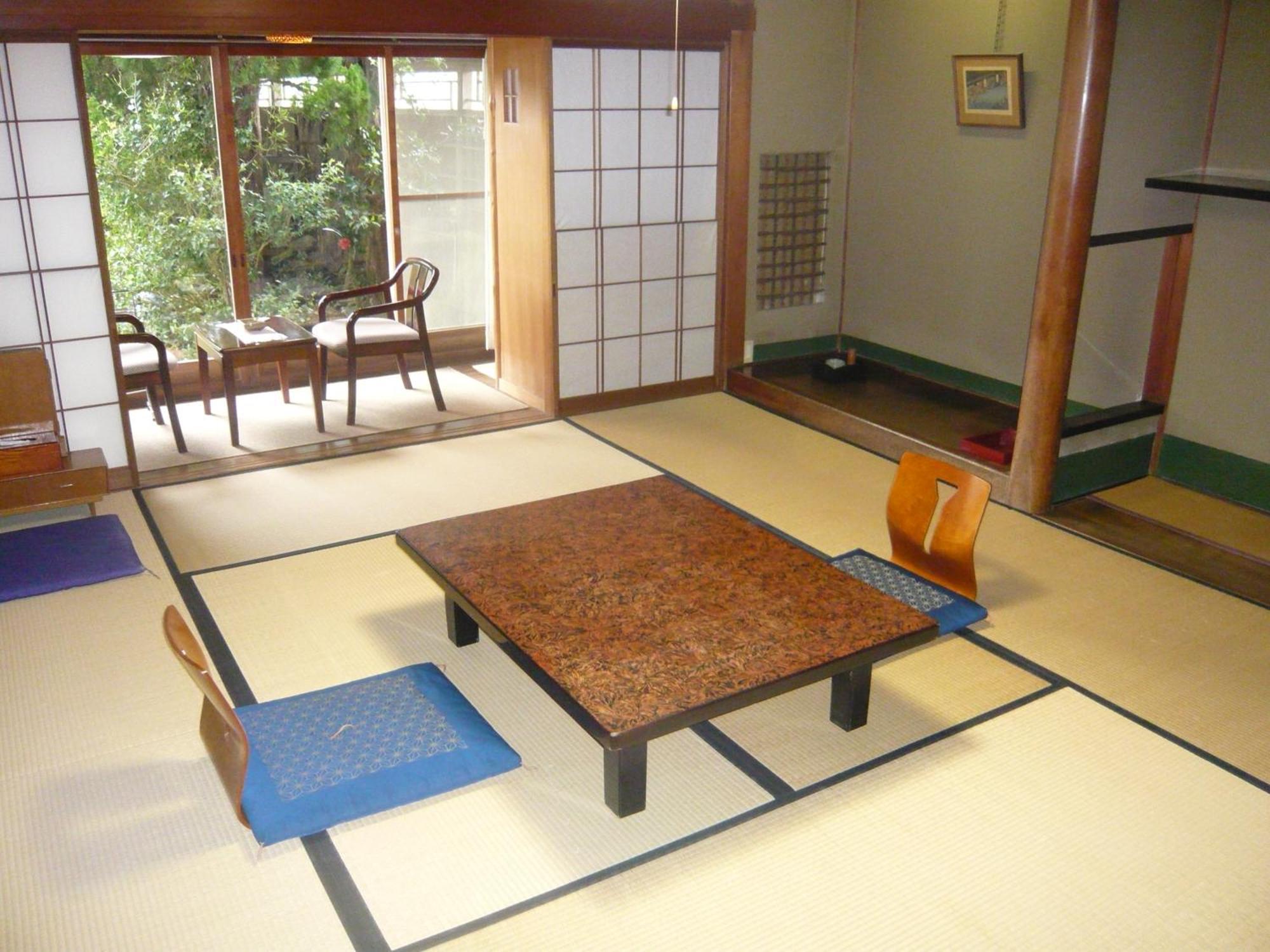 Japanese-Style Room