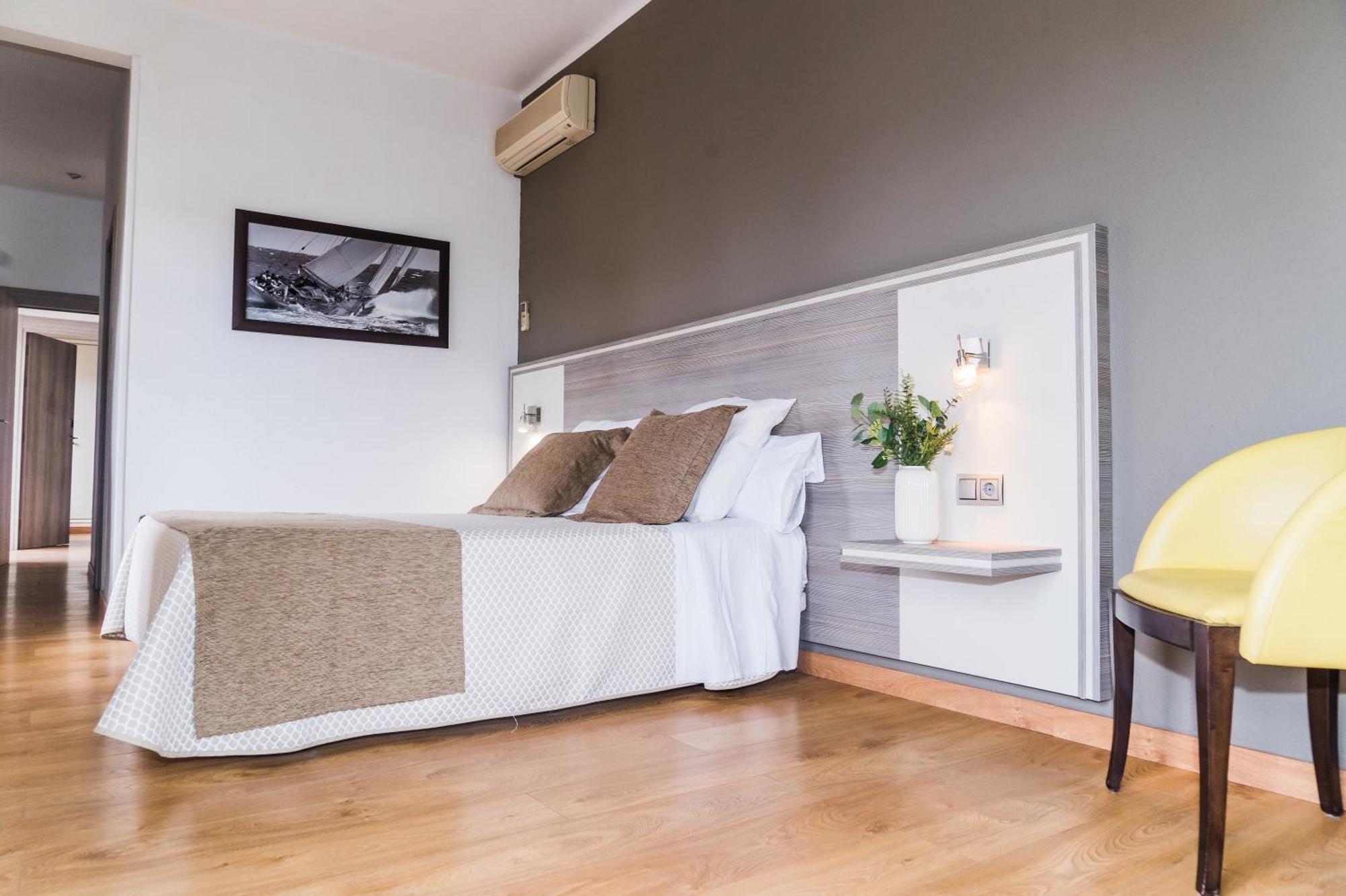 Double or Twin Room Balcony