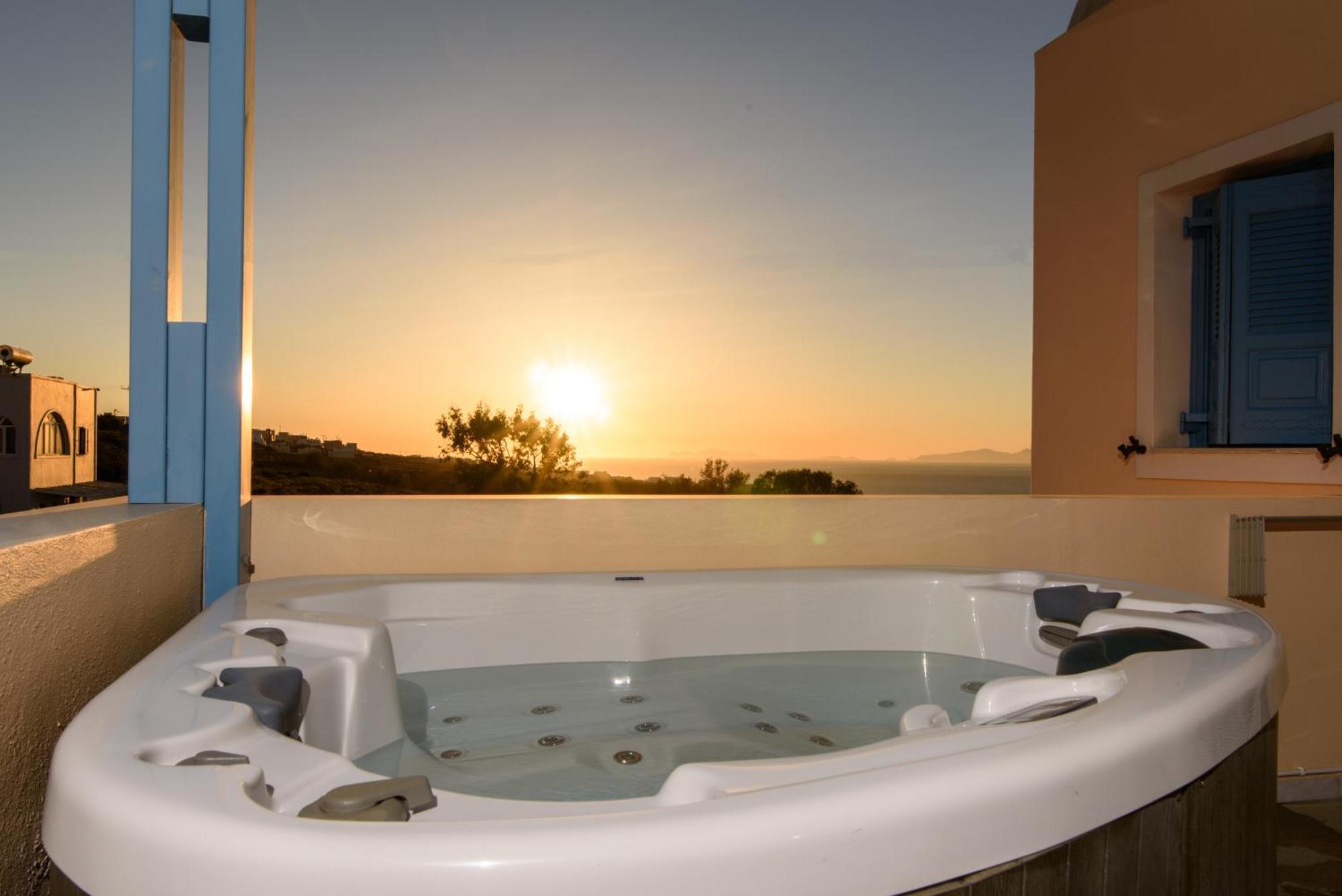 Studio Outdoor Hot Tub Sea View