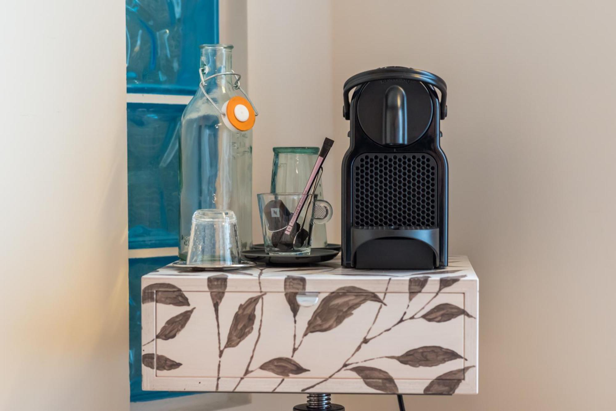 Single Mini Suite