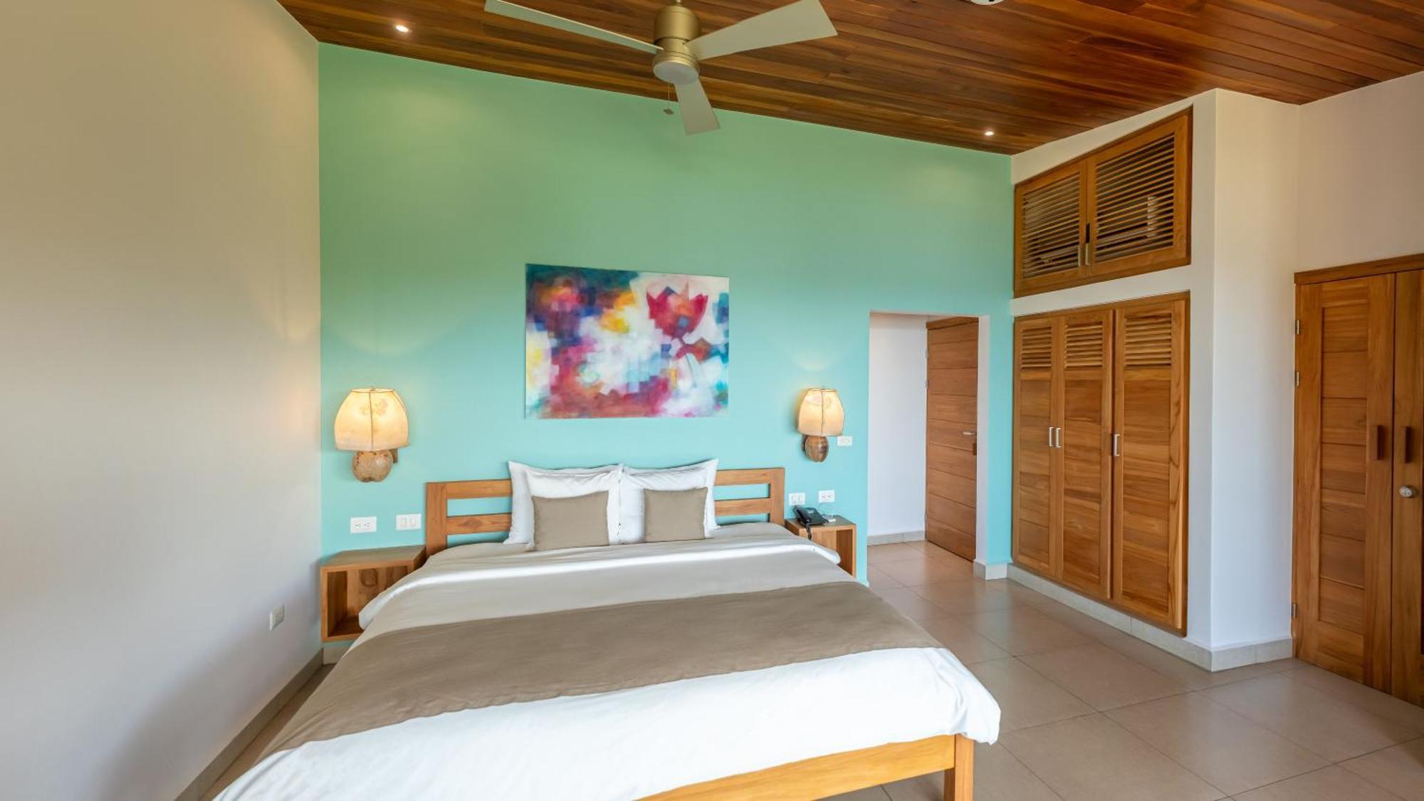 Panorama Suite One King Bed