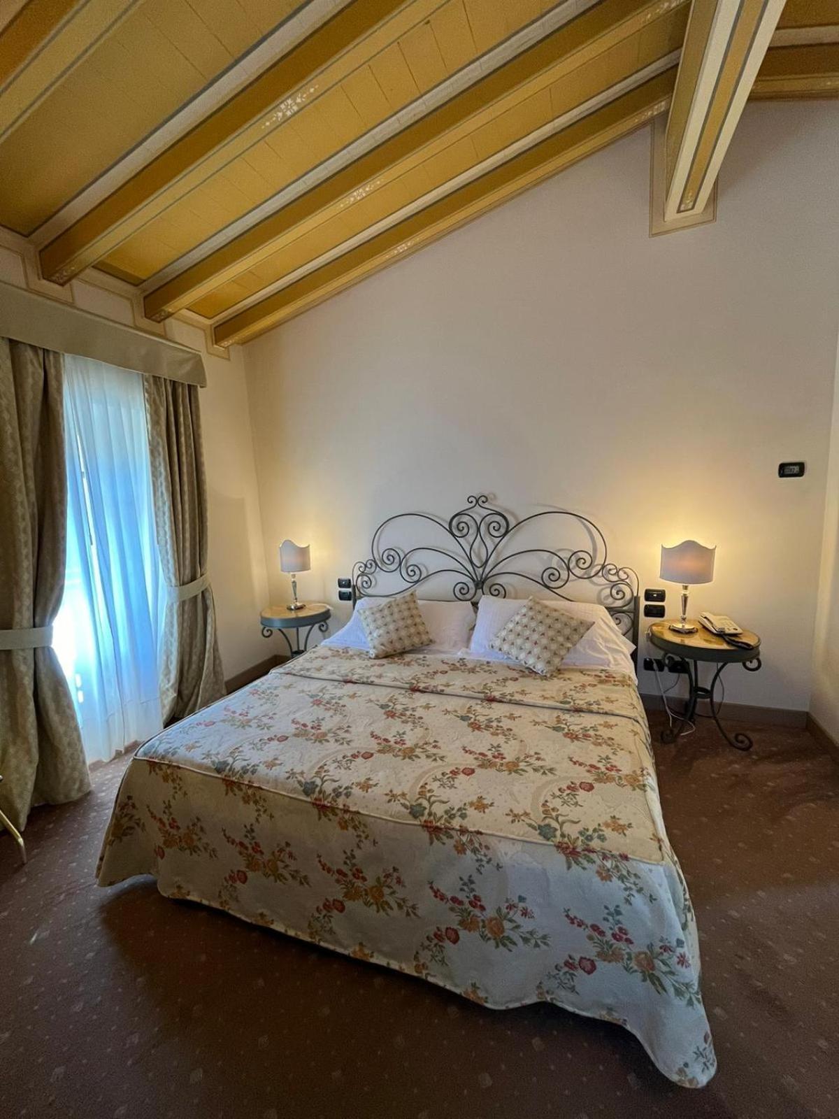 Chambre Double ou Lits Jumeaux Standard - Vue sur Jardin