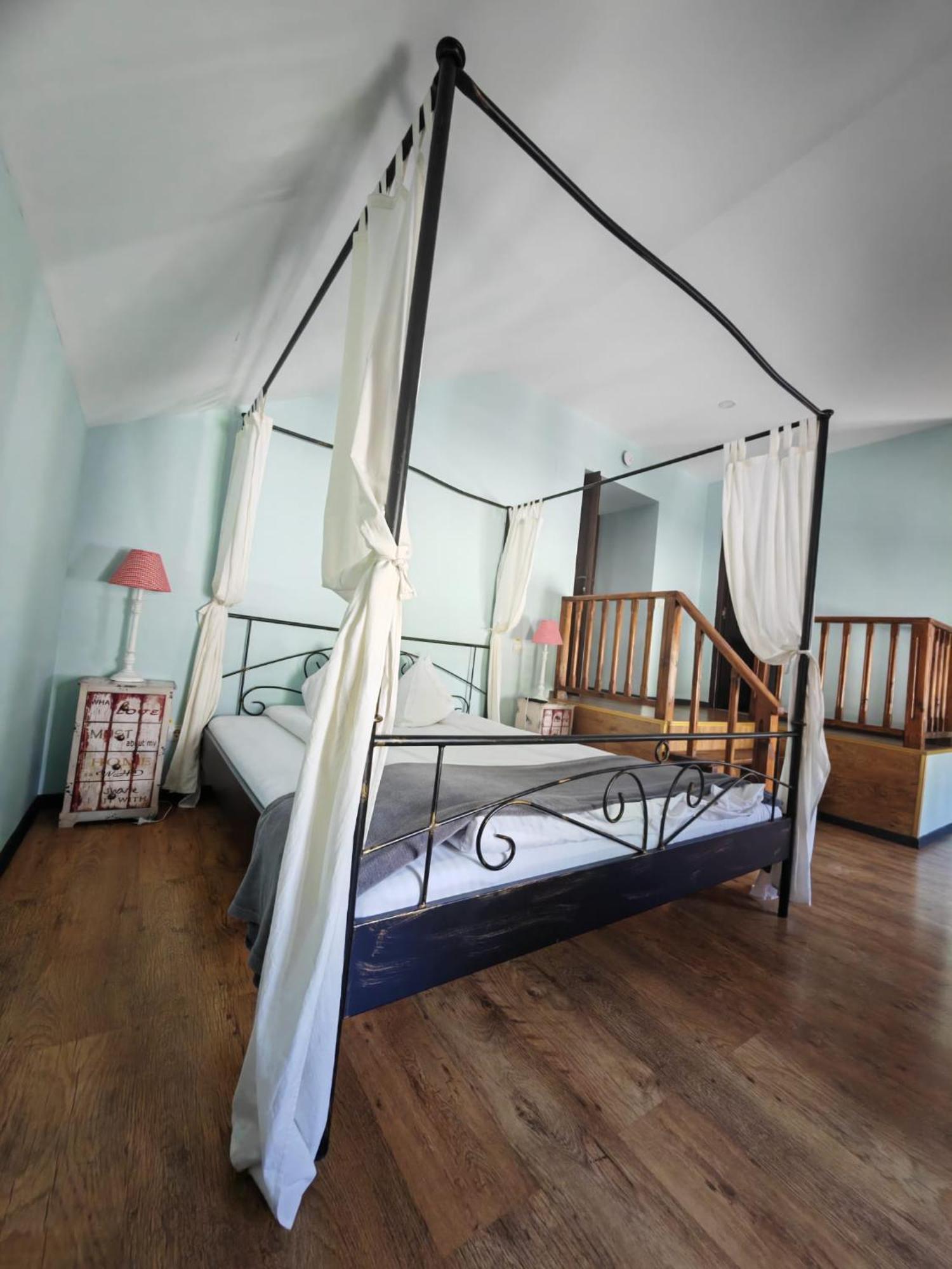 Six-Bedroom Villa