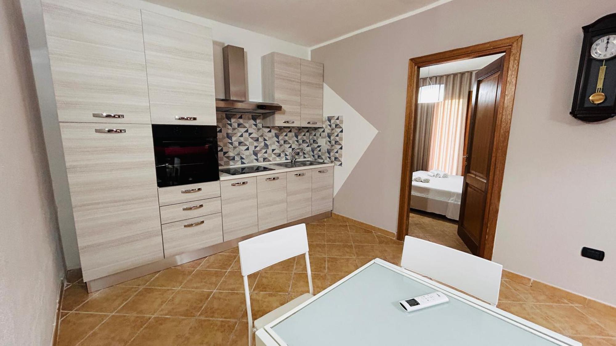 Superior One-Bedroom Apartment Annex