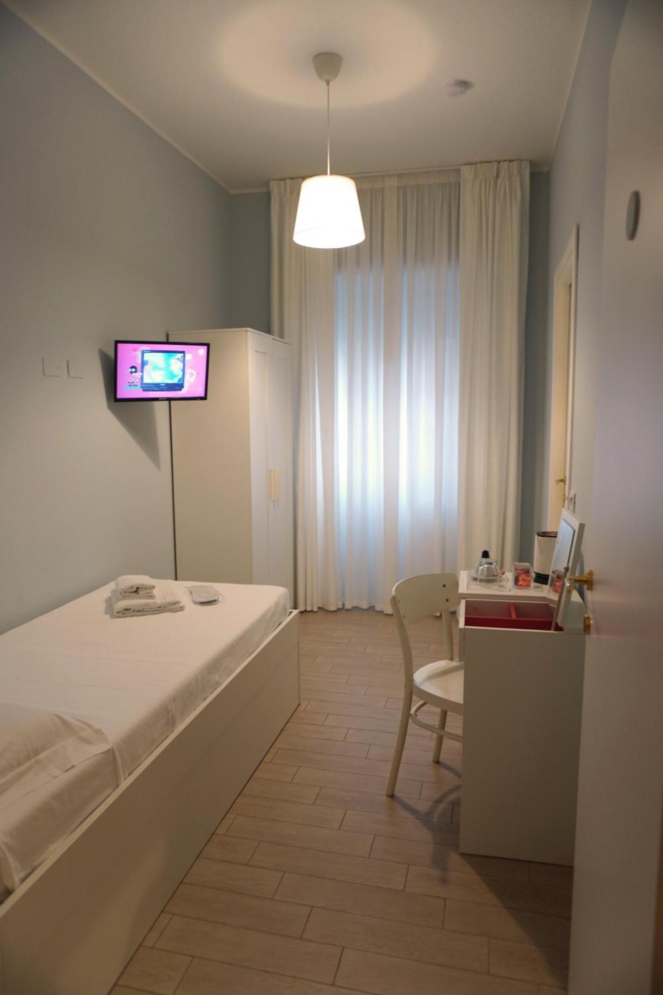 Single Room,1612978521:JPEG