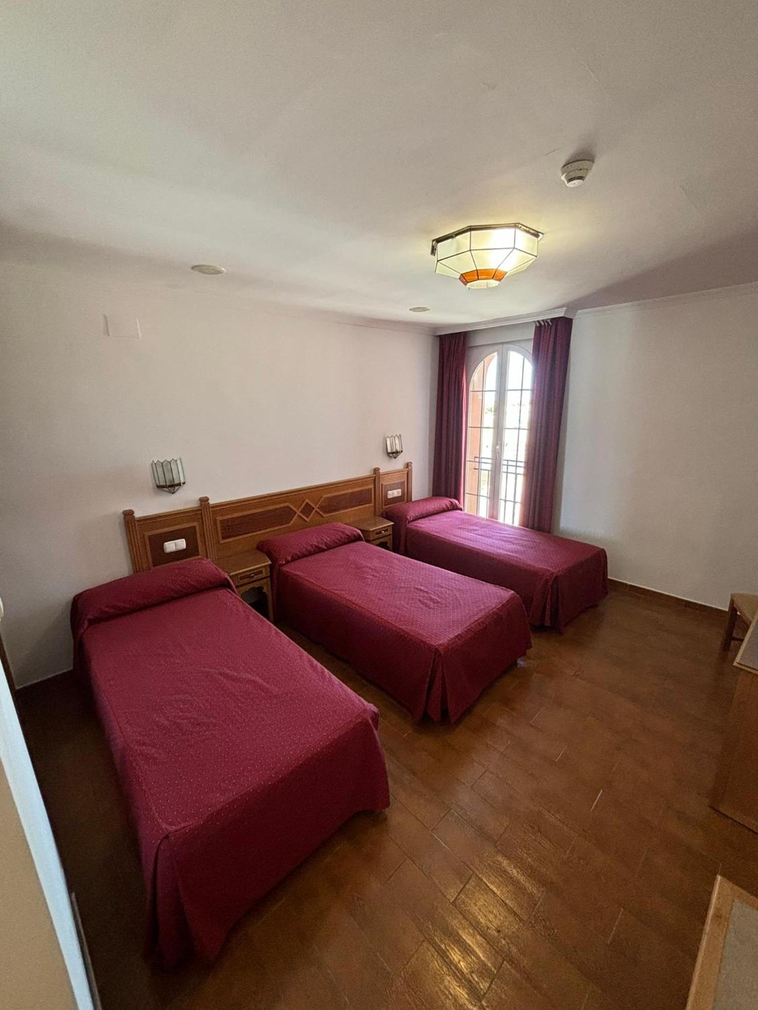 Triple Room Private Bathroom