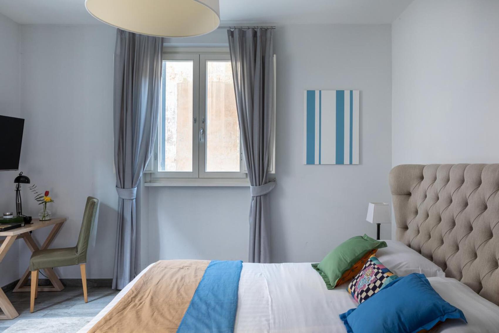 One-Bedroom Deluxe Apartment