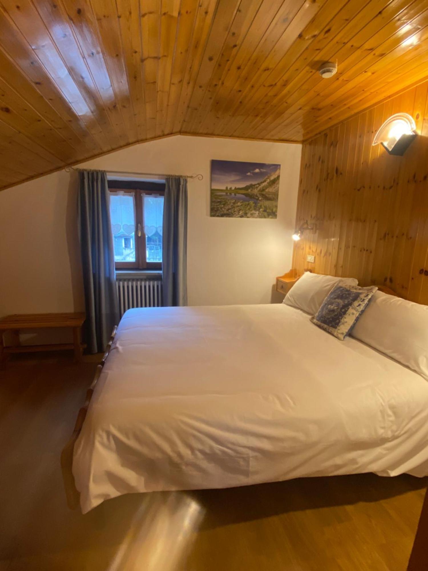 Two Connecting Double Rooms