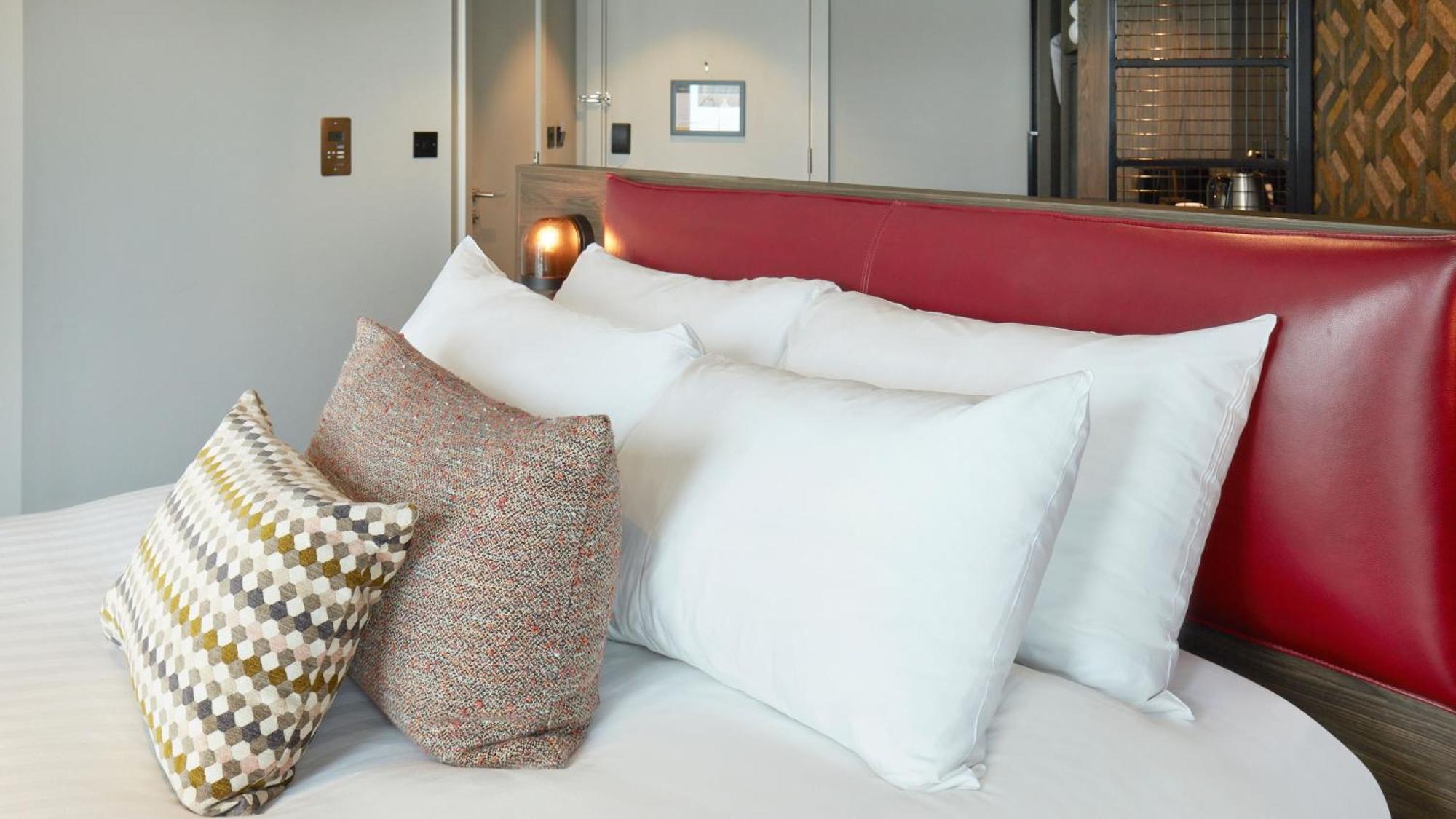 Standard Queen Room