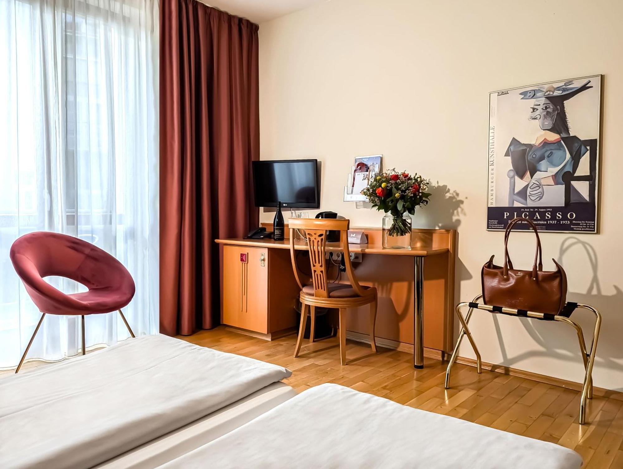 Double Room,1623646800:JPEG