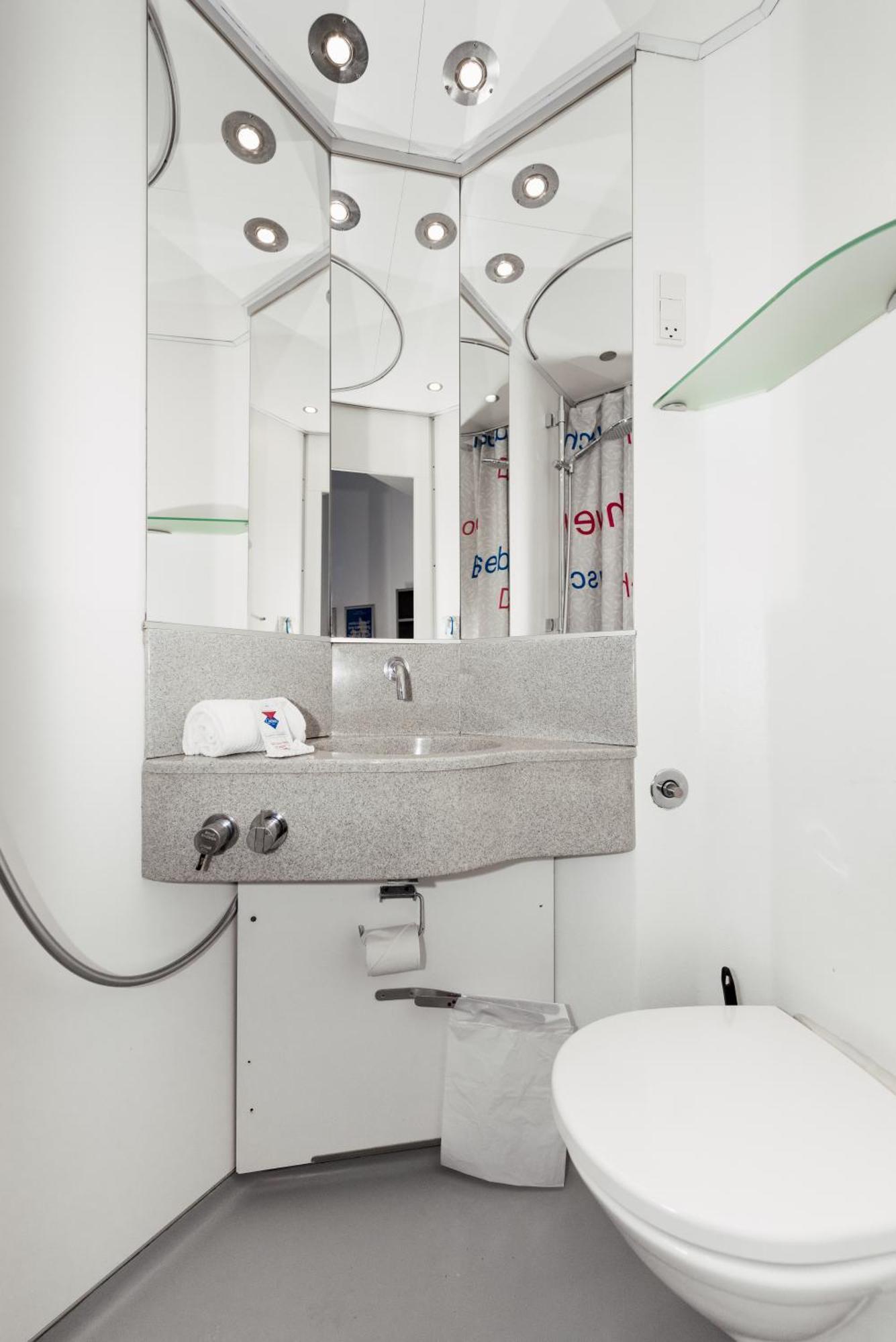 Quarto Econômico com Camas em Beliche