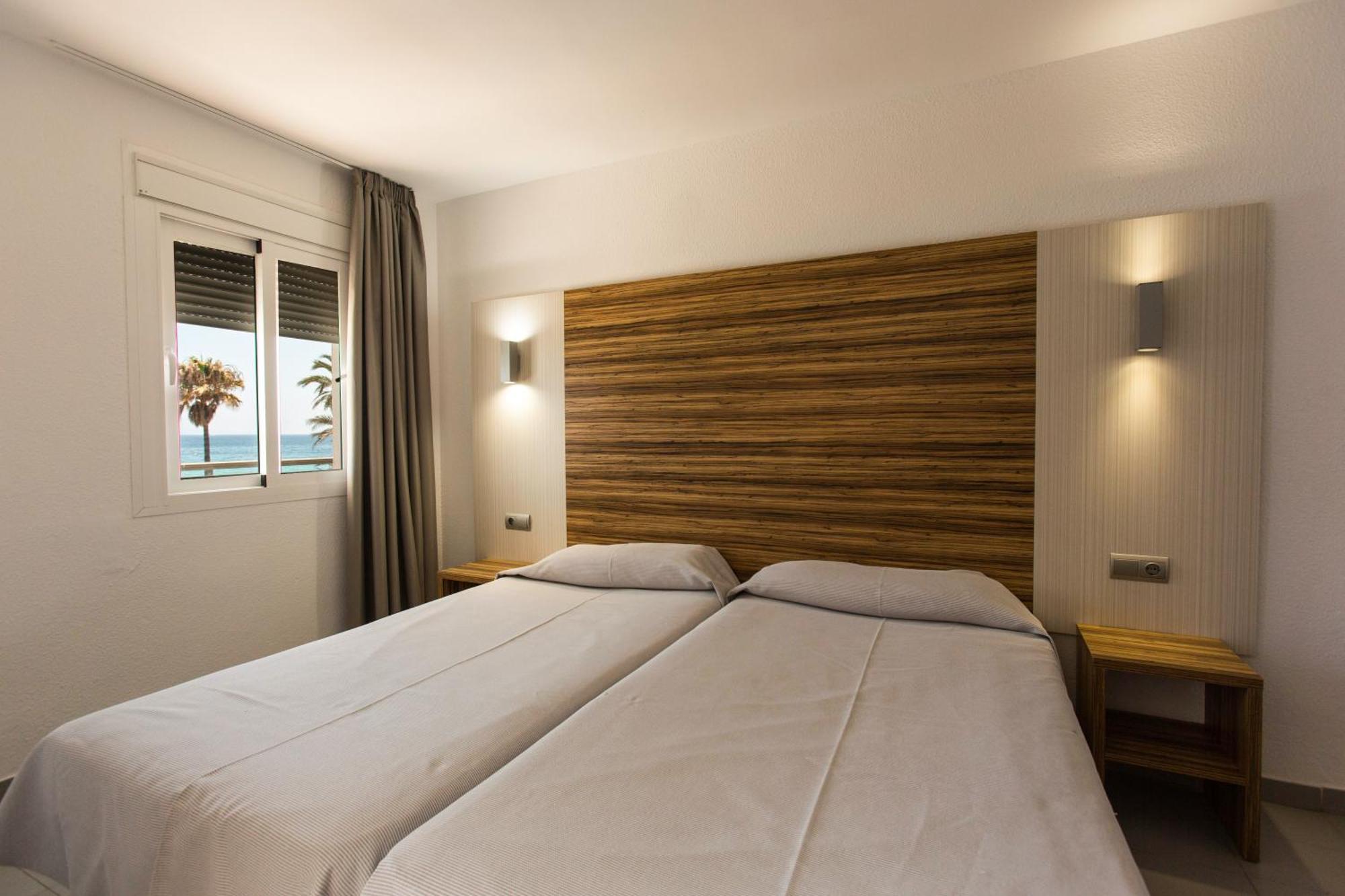 Two-Bedroom Suite Sea View