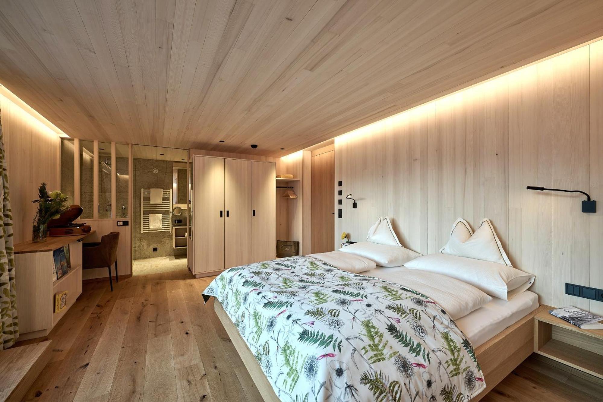 Doppelzimmer mit Gartenblick