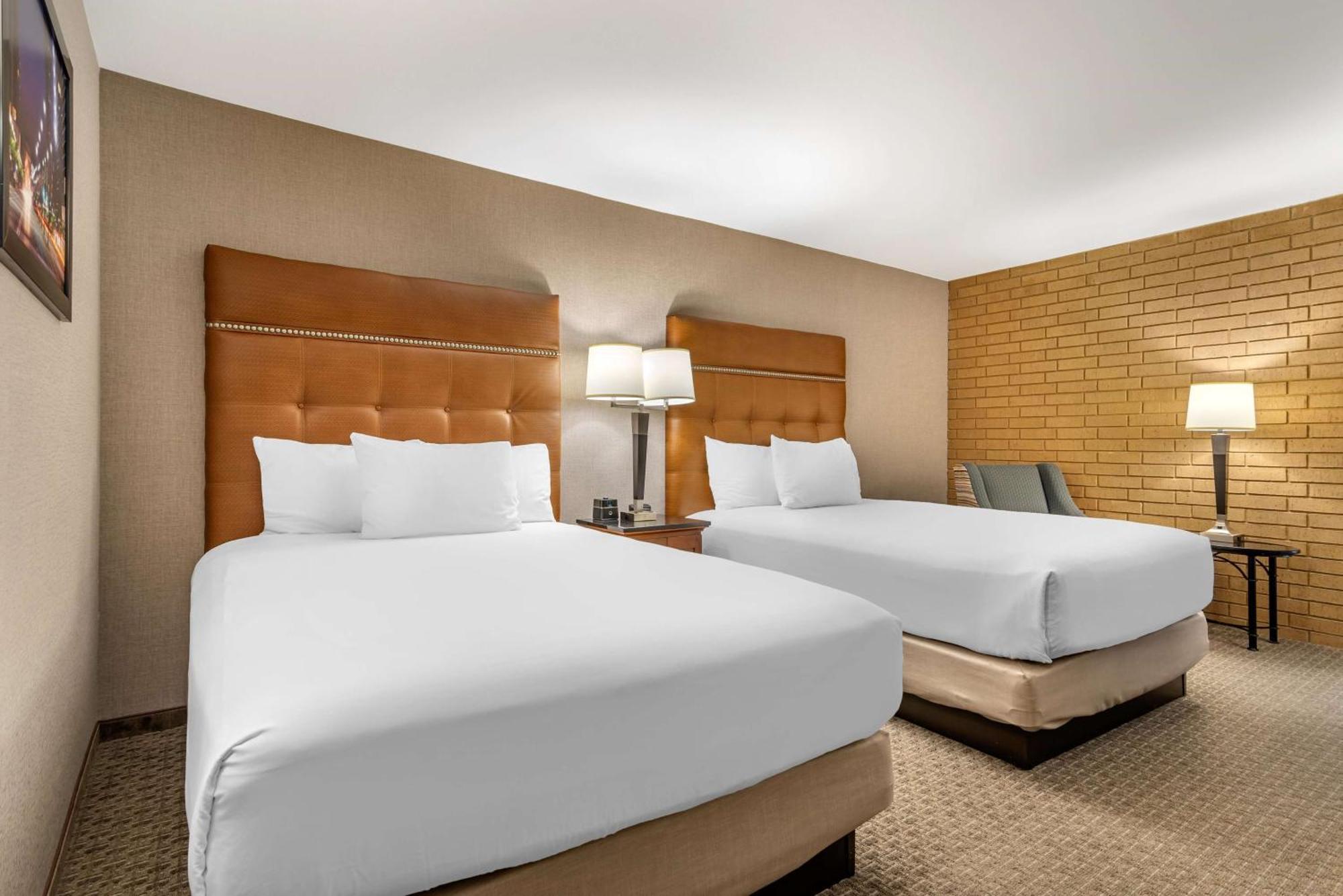 Deluxe Queen Room Two Queen Beds
