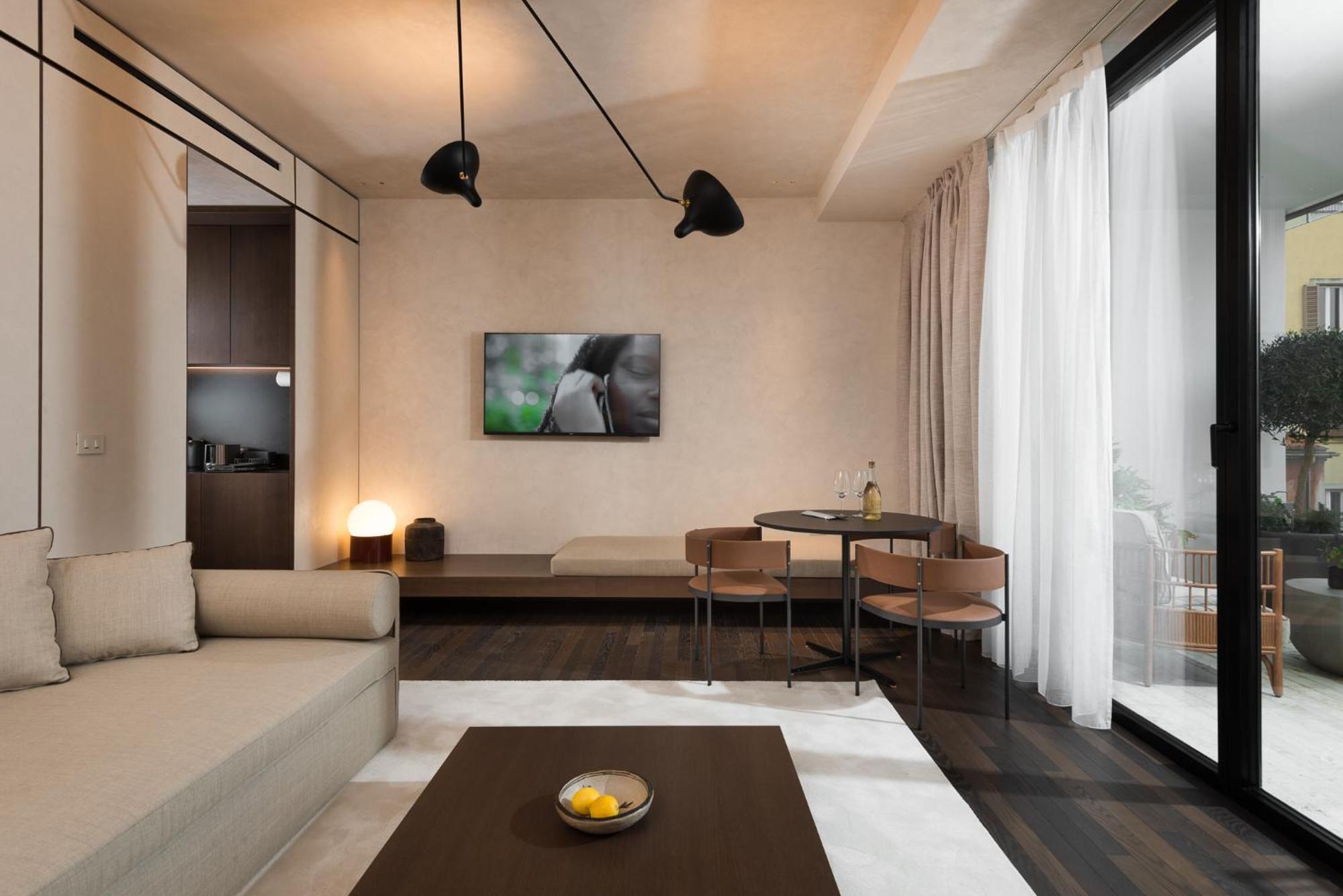One Bedroom Apartment Big Terrace