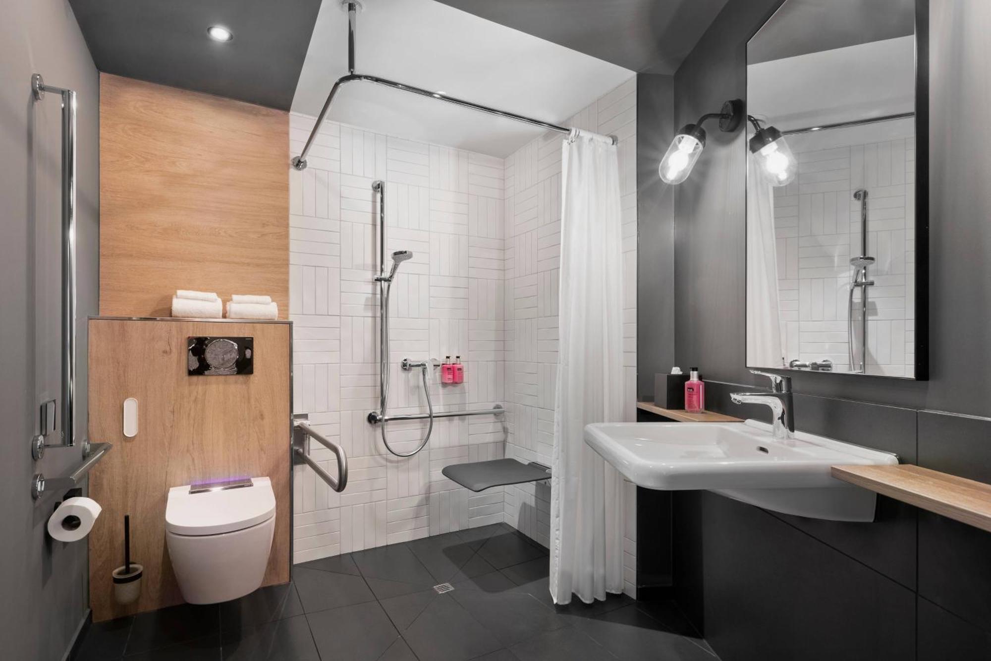 Moxy Sleeper Guest Room 1 Queen