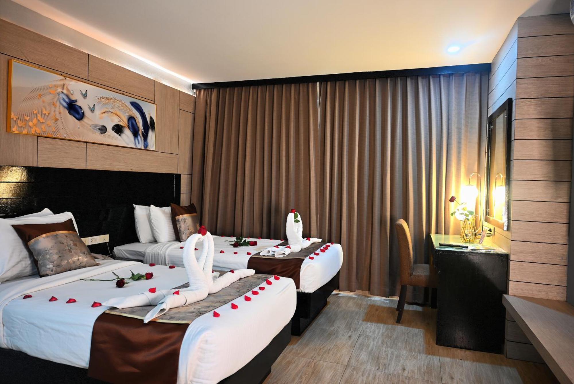 Deluxe Double or Twin Room