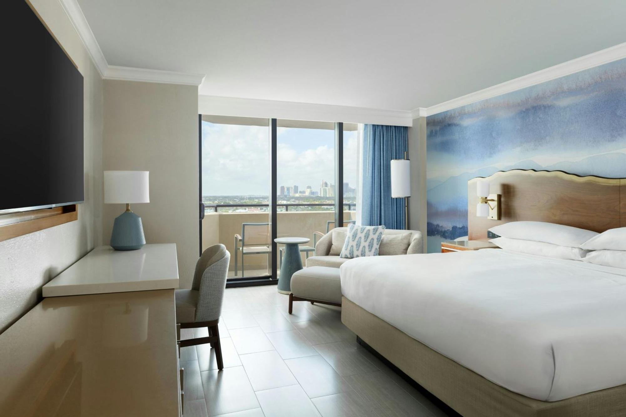 King Room Balcony City View