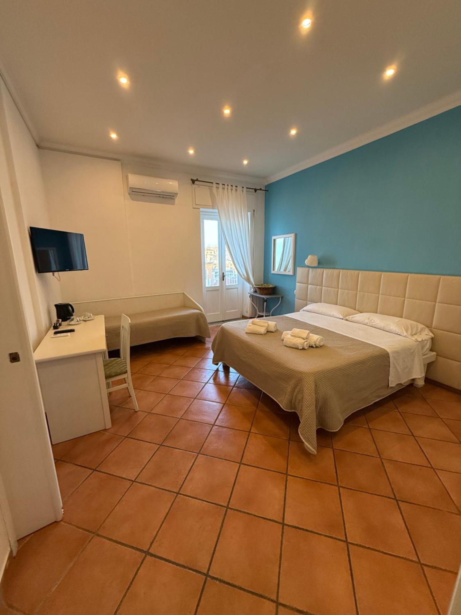 Premium Quadruple Room,1642357300:JPEG