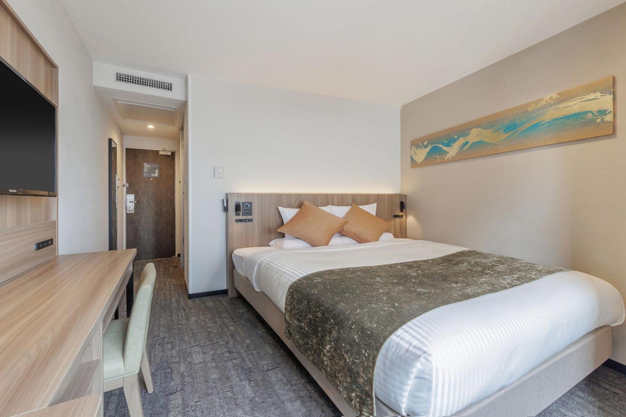 Standard Queen Room