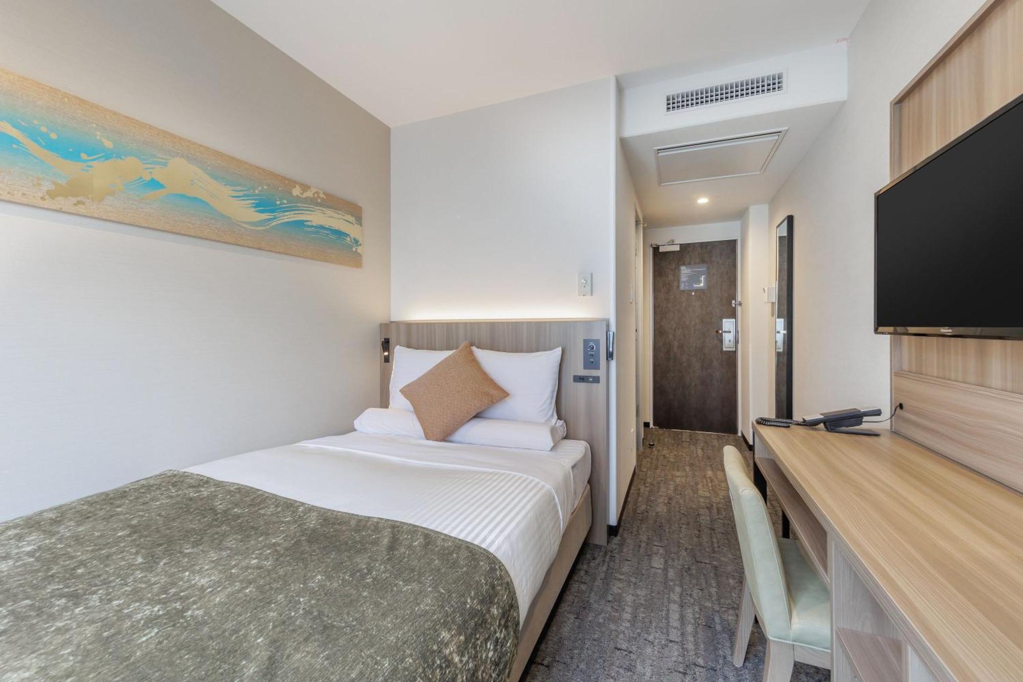 Standard Semi Double Room