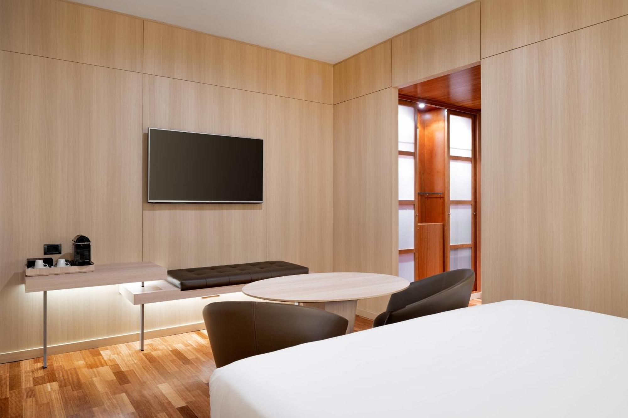 Standard Interior Room Guest room 1 King No view