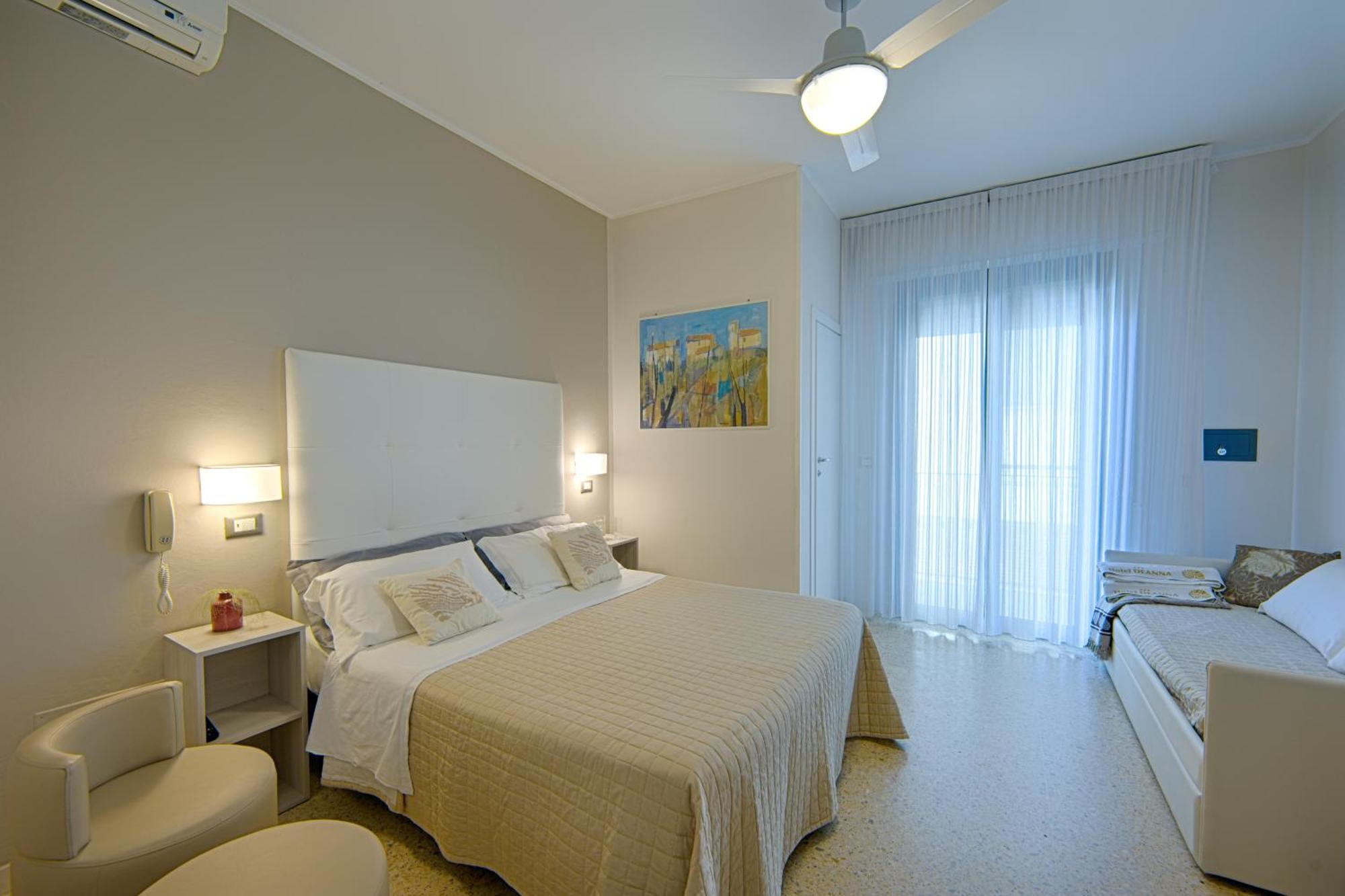 Standard Triple Room,1664680979:JPEG