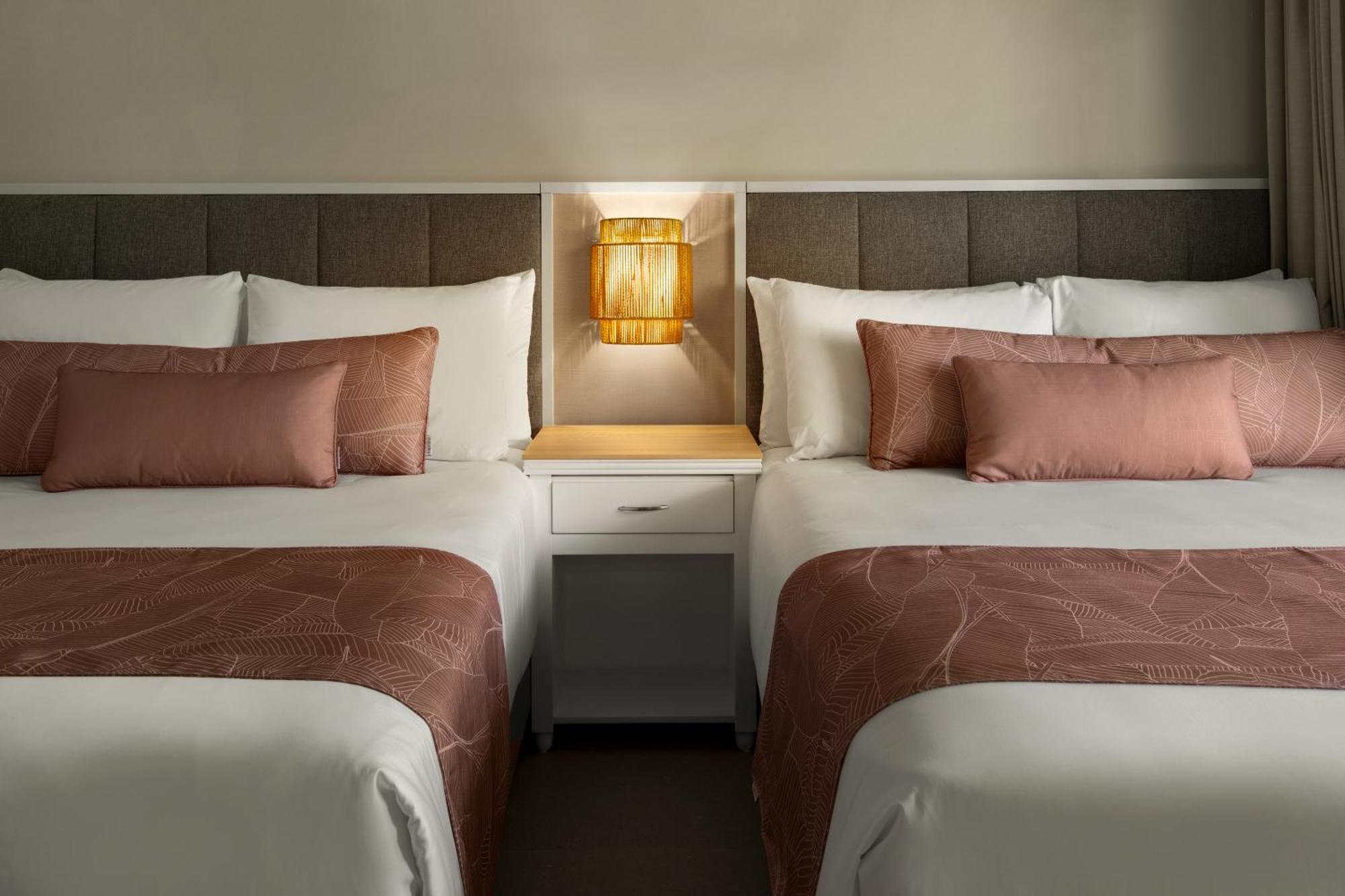 Club Junior Queen Suite mit Tropenblick