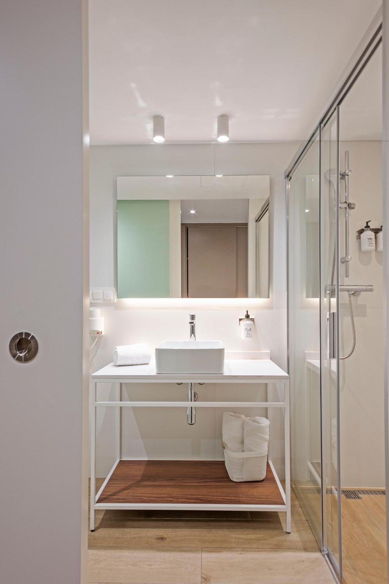 Basic Triple Room