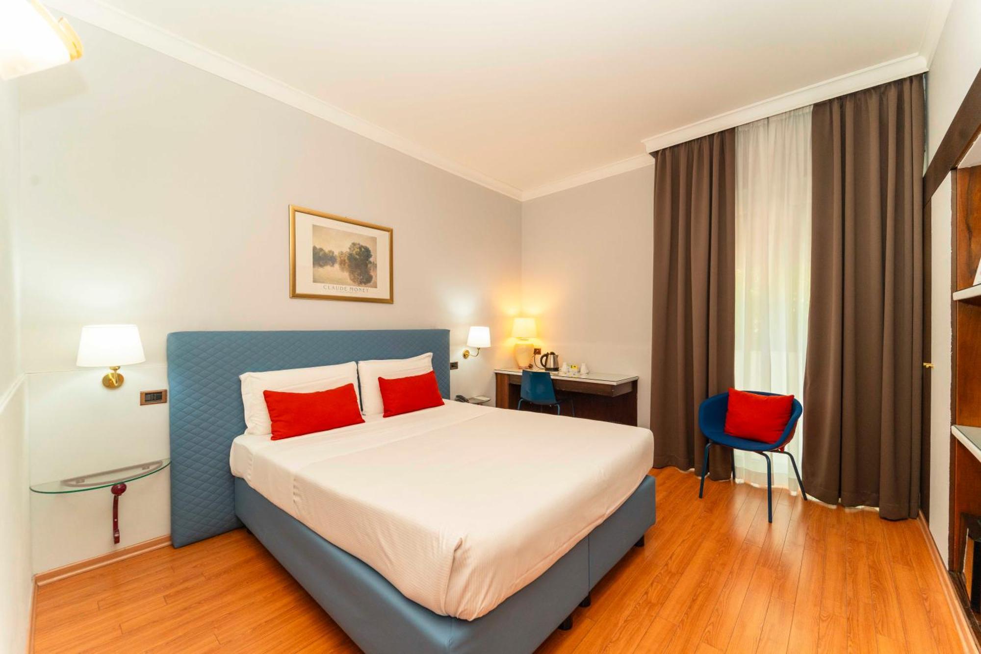 Double or Twin Room,1668045893:JPEG