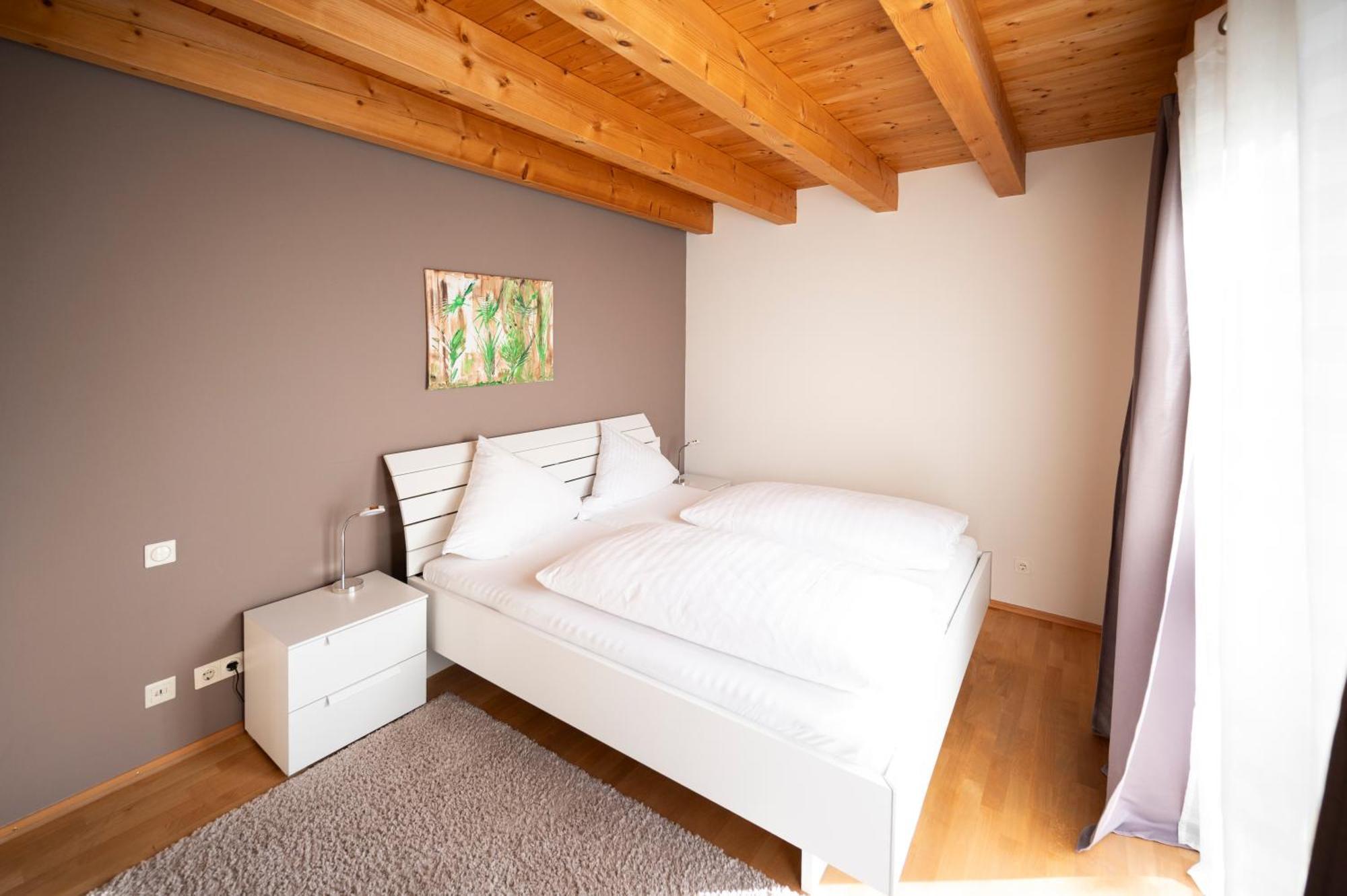 Three-Bedroom Apartment,1669813704:JPEG