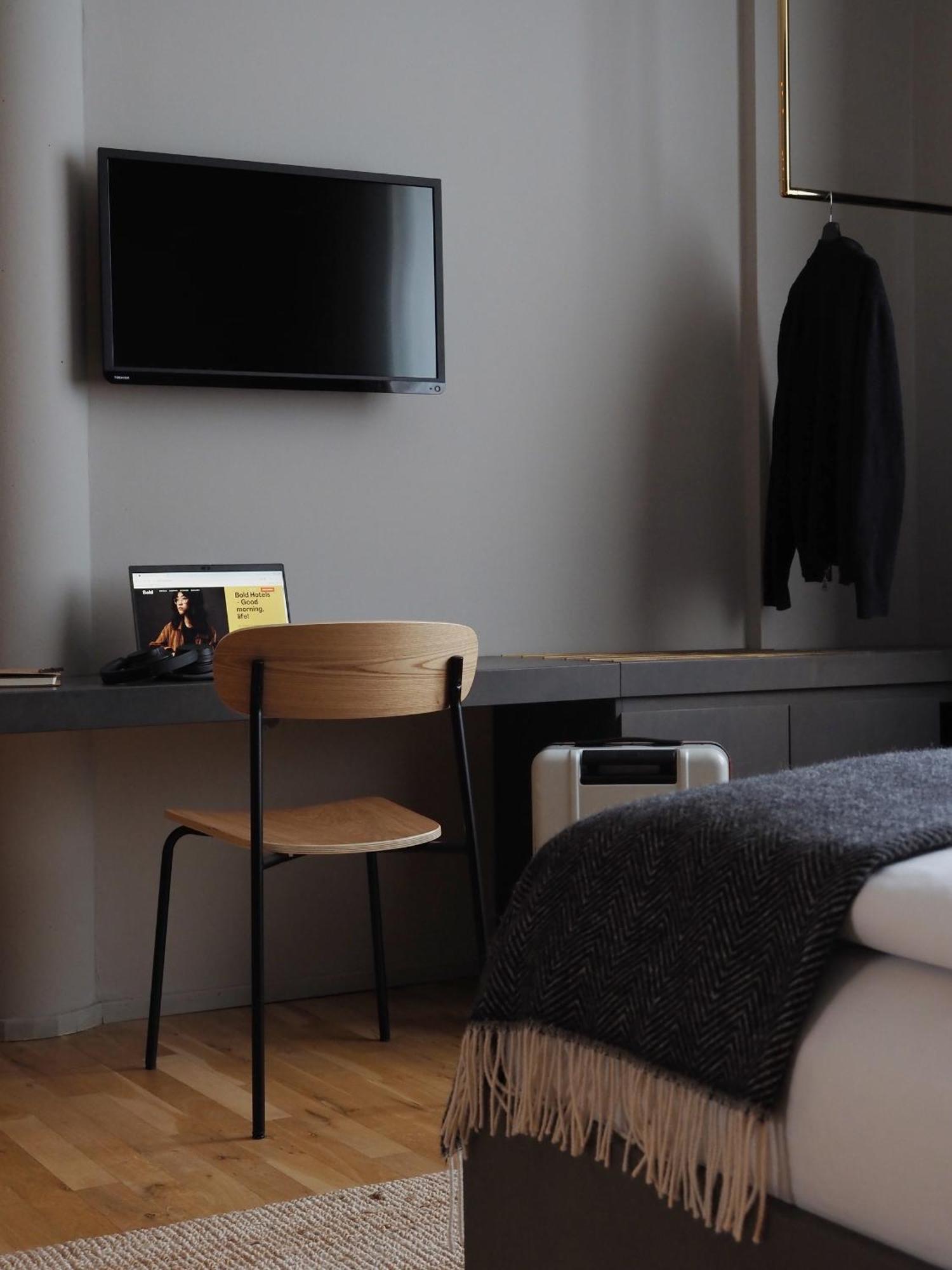 Bold Room