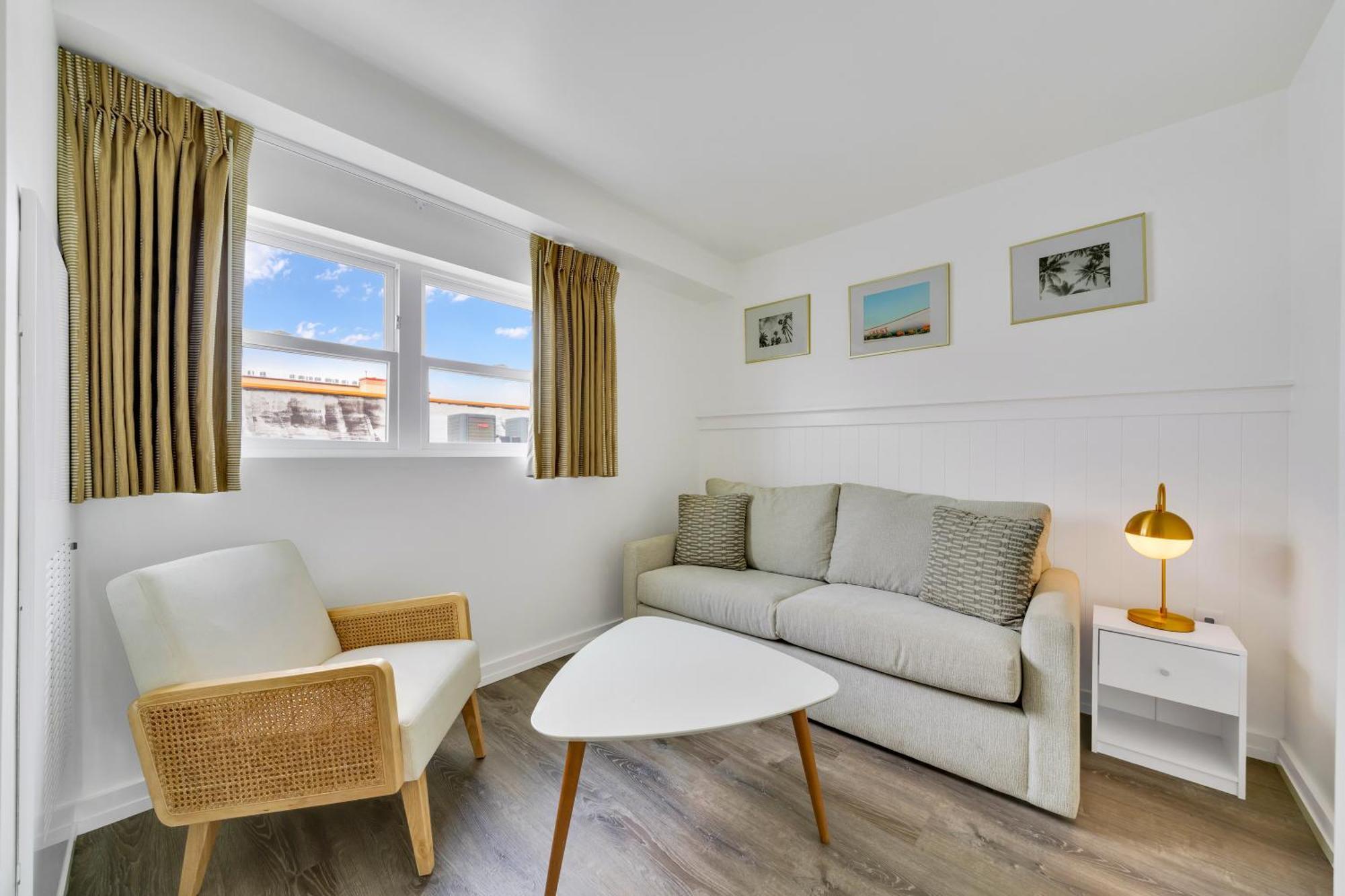 Queen Suite