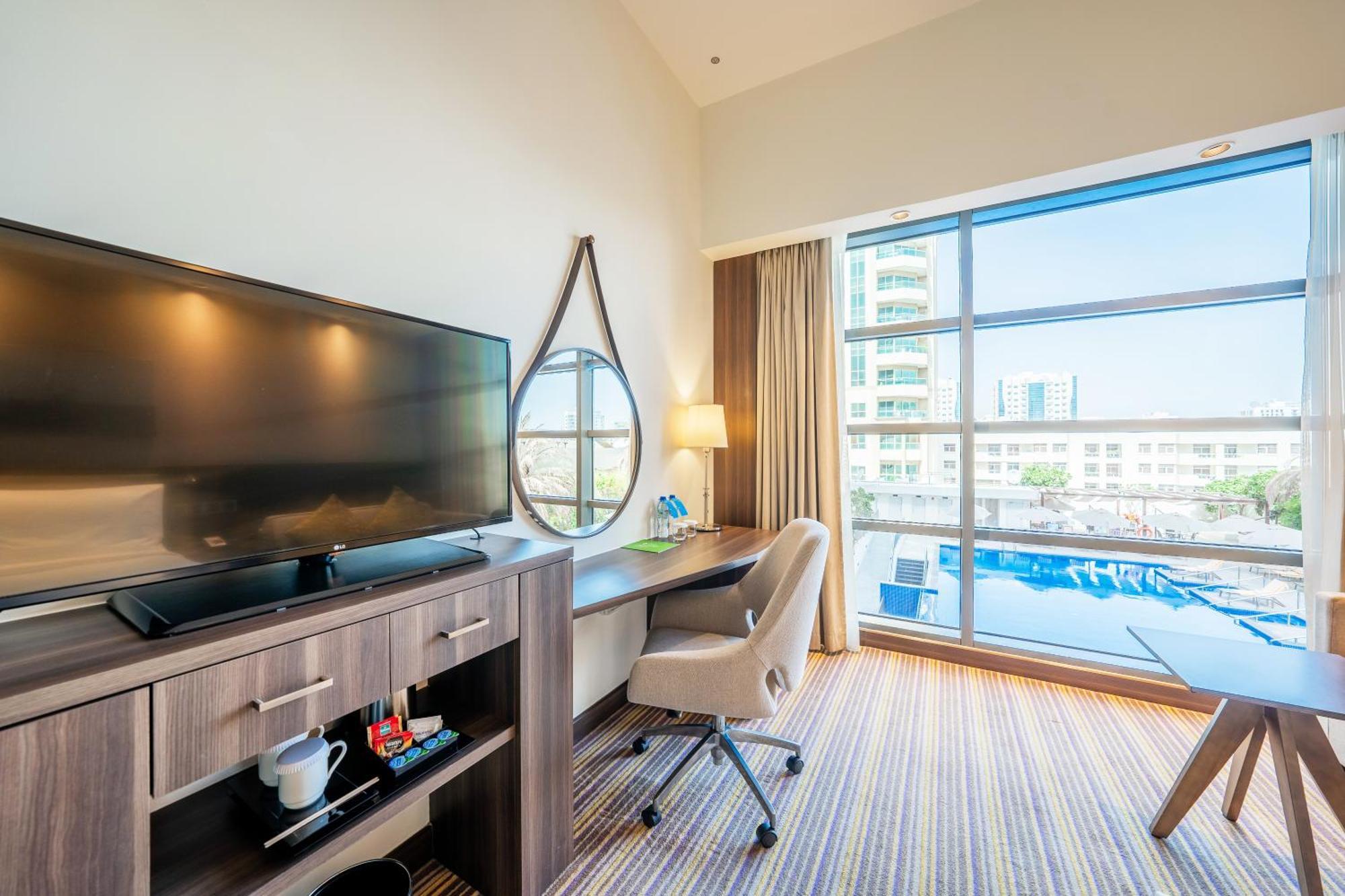 Quarto Queen com Sofá-cama - Não Fumador