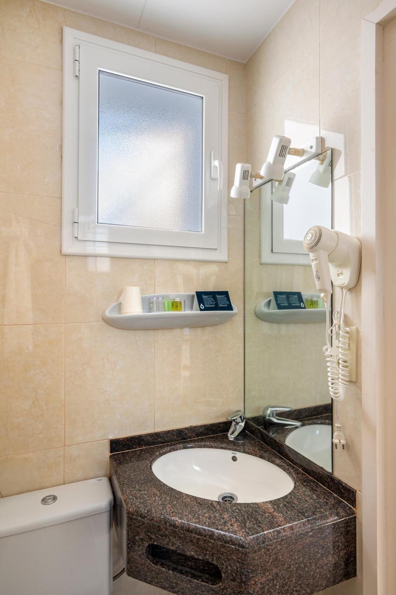Economy Double or Twin Room