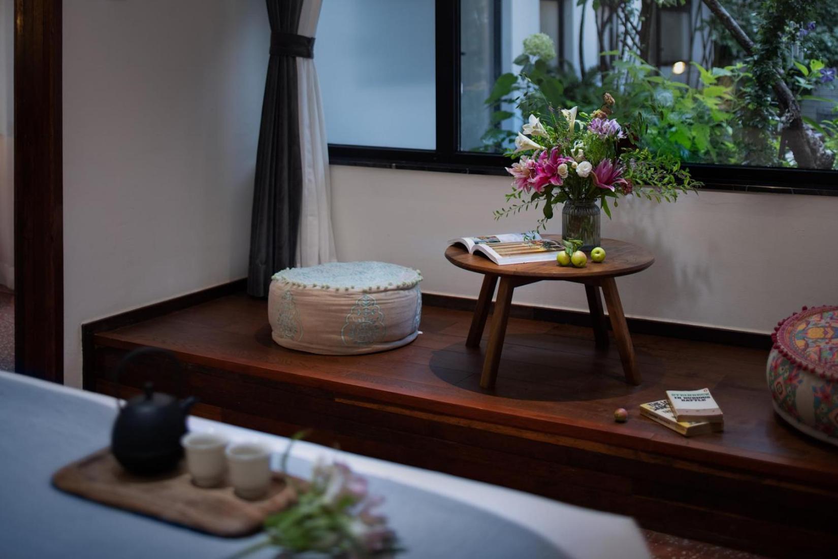 Deluxe Double Room Bath