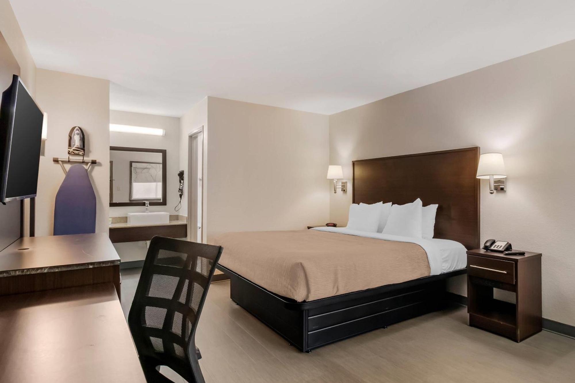 Quarto Standard com Cama King-size - Não Fumantes