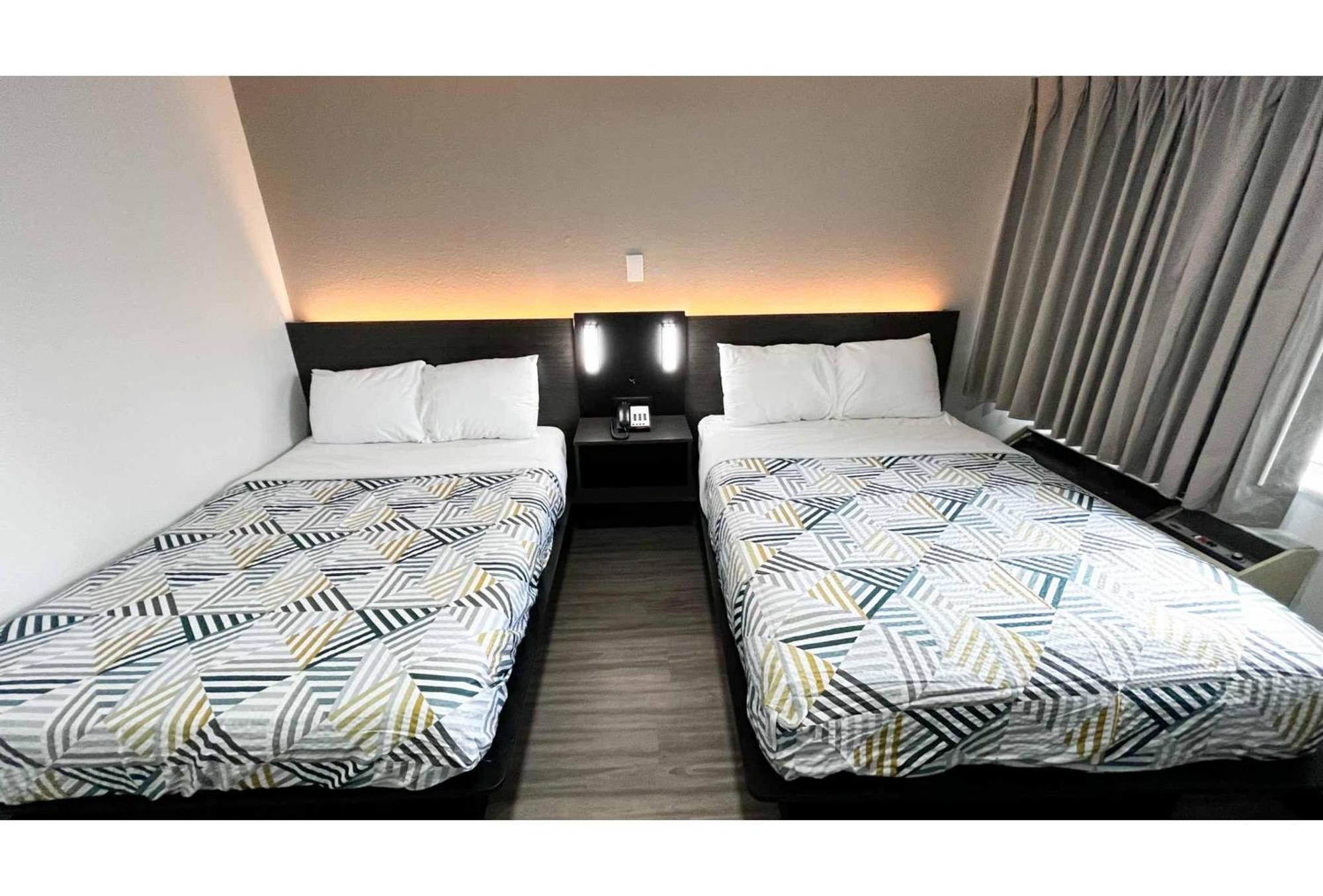 Deluxe Quadruple Room Smoking,1685070459:JPEG